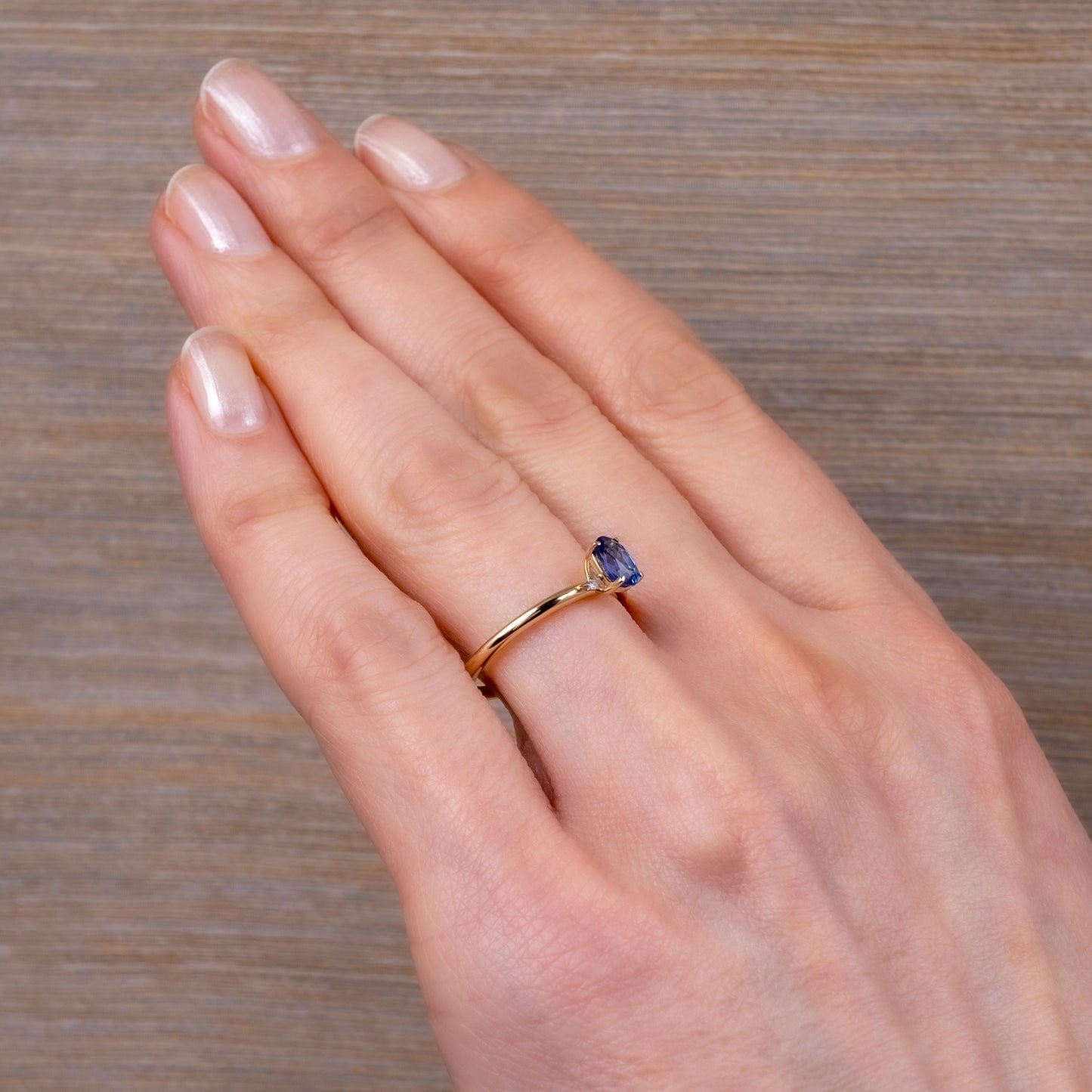 9ct Yellow Gold Solitaire Sapphire Ring Full Hallmarks