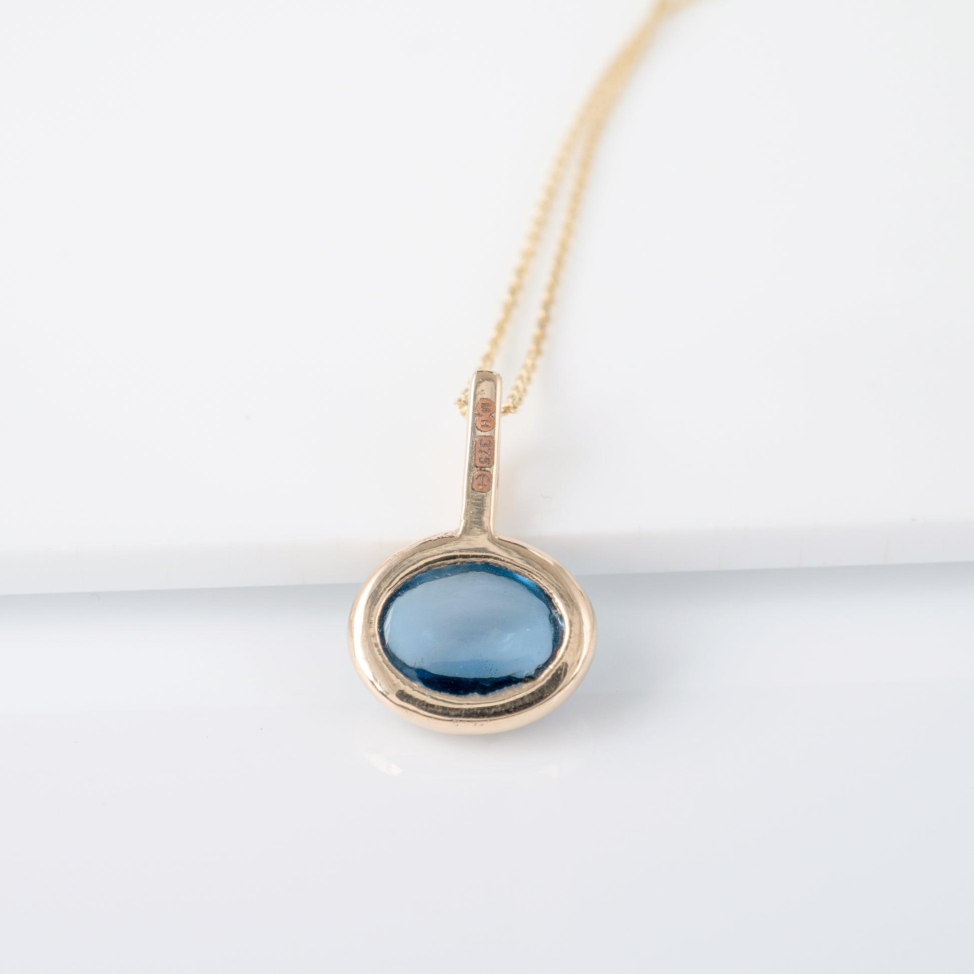 Hallmarked 9ct Gold London Blue Topaz Cabochon Solitaire Pendant + Adjustable Chain