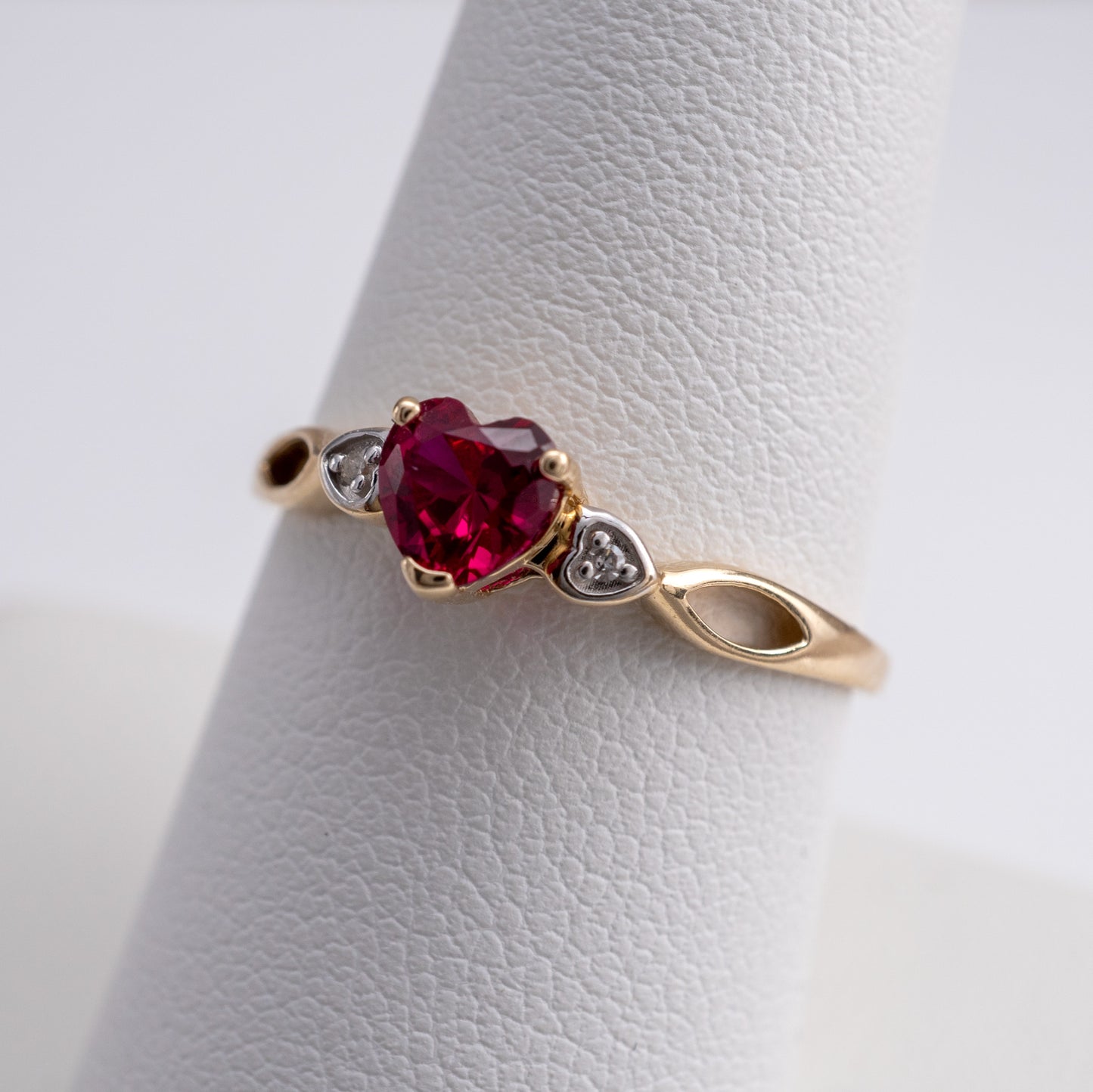 ruby heart ring 9ct gold