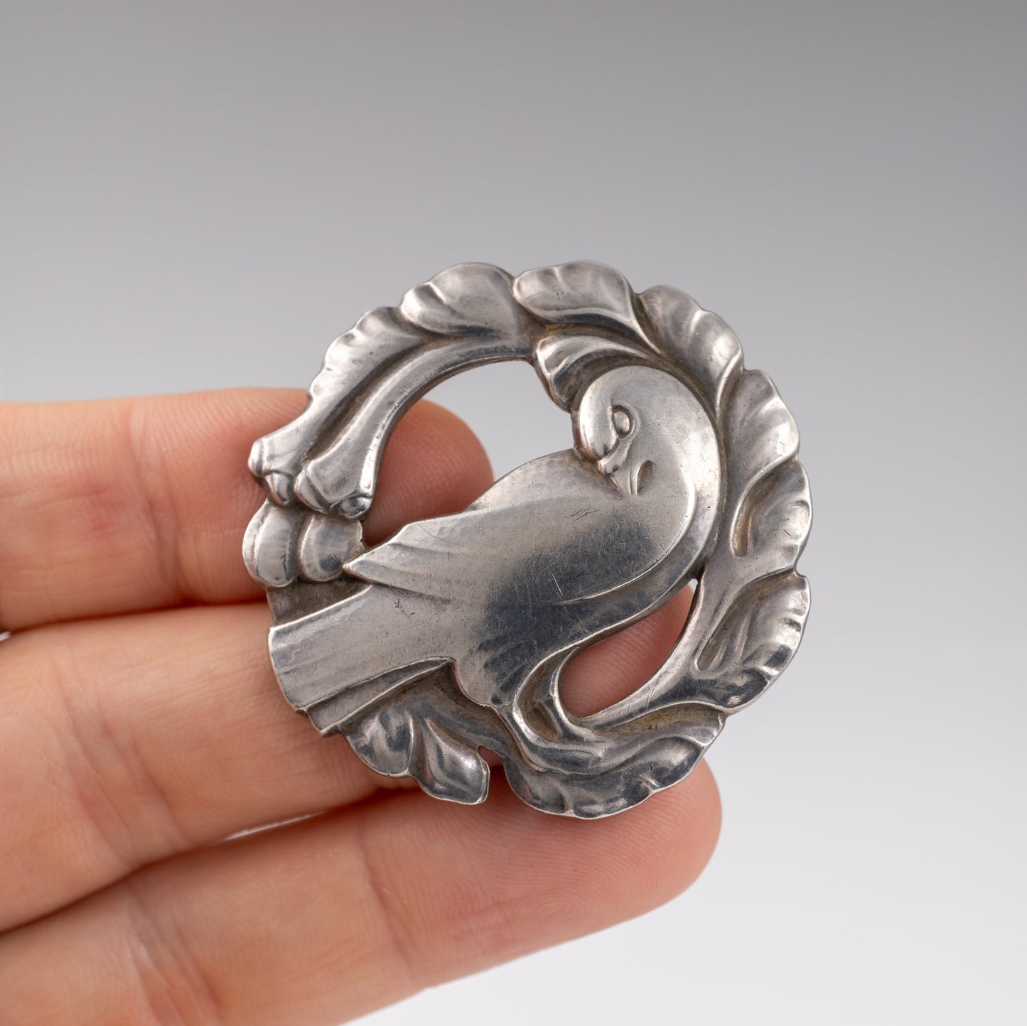 Vintage Georg Jensen Circular Bird Brooch Design 123 by Kristian Mohl-Hansen