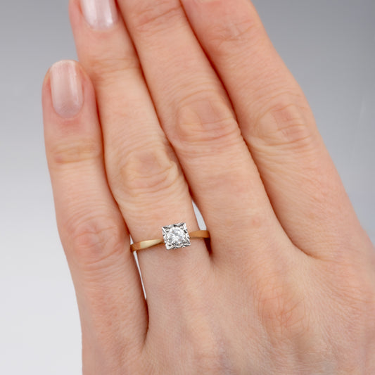 Vintage 18ct Gold Diamond Solitaire Ring