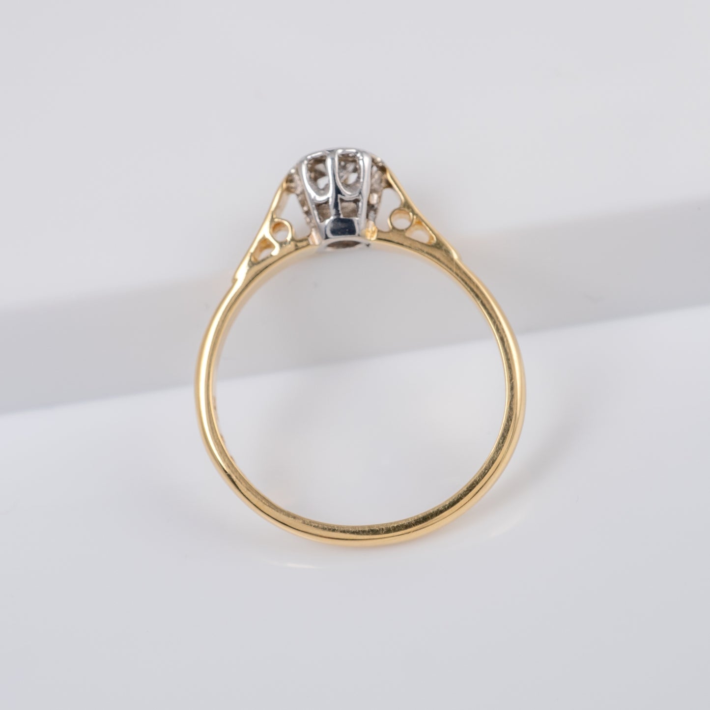 Vintage-Diamond-Solitaire-Ring-Top-View-Hunters-Fine-Jewellery