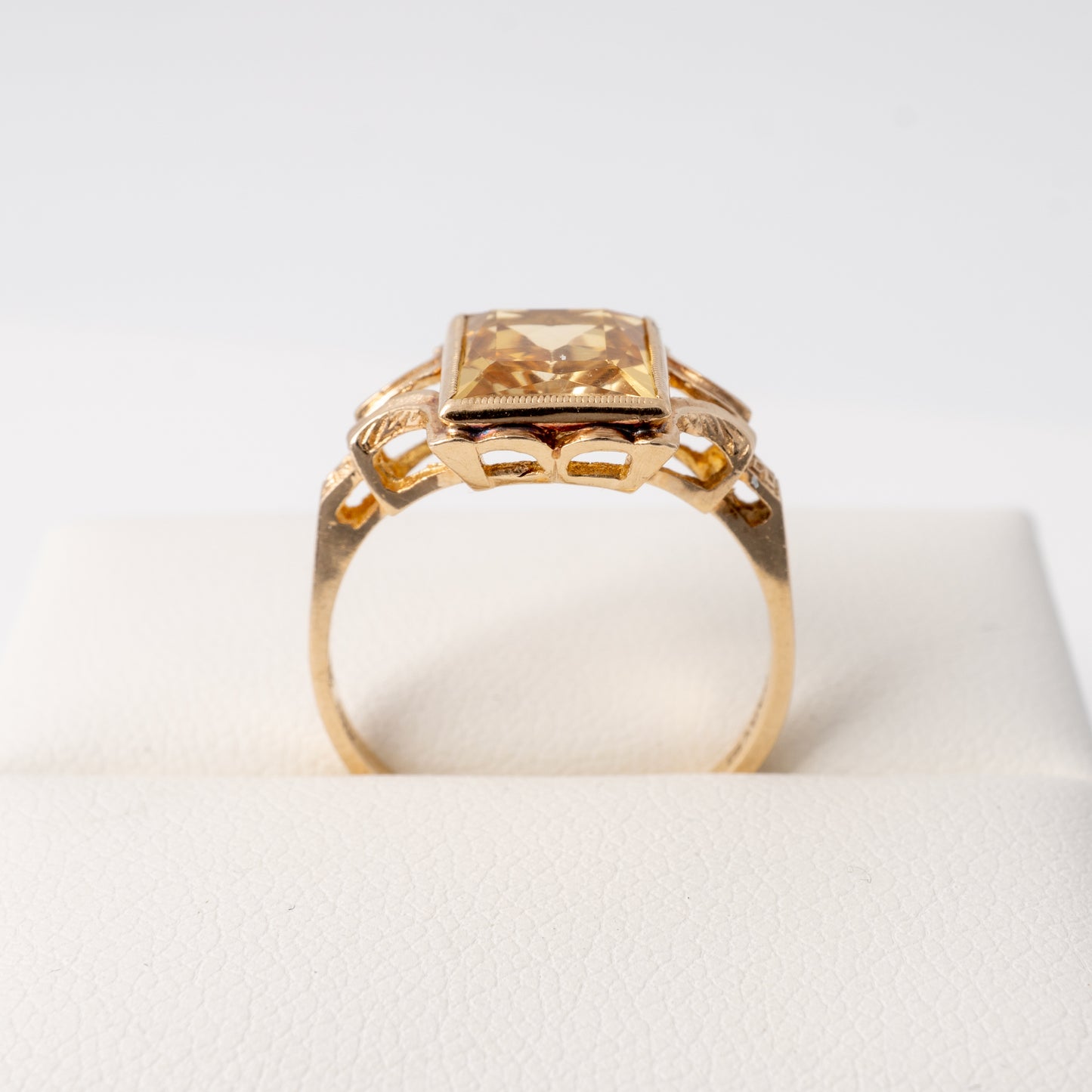side view of the citrine ring shank and hallmark stamp on the 9ct gold band