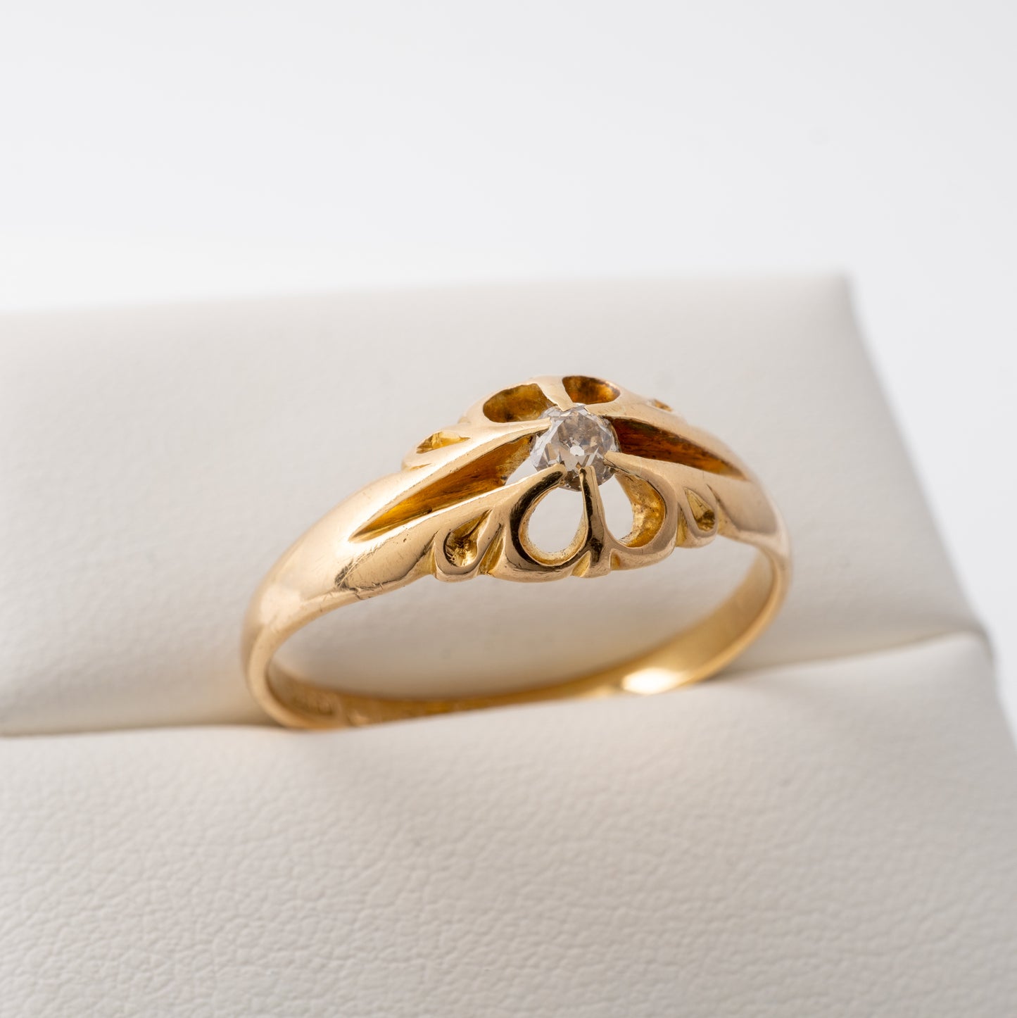 Mens antique diamond ring in 18ct yellow gold with old-cut diamond by Hunters Fine Jewellery