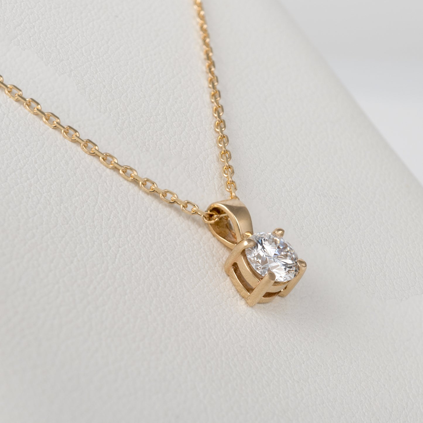 0.50ct lab diamond pendant yellow gold mount side view
