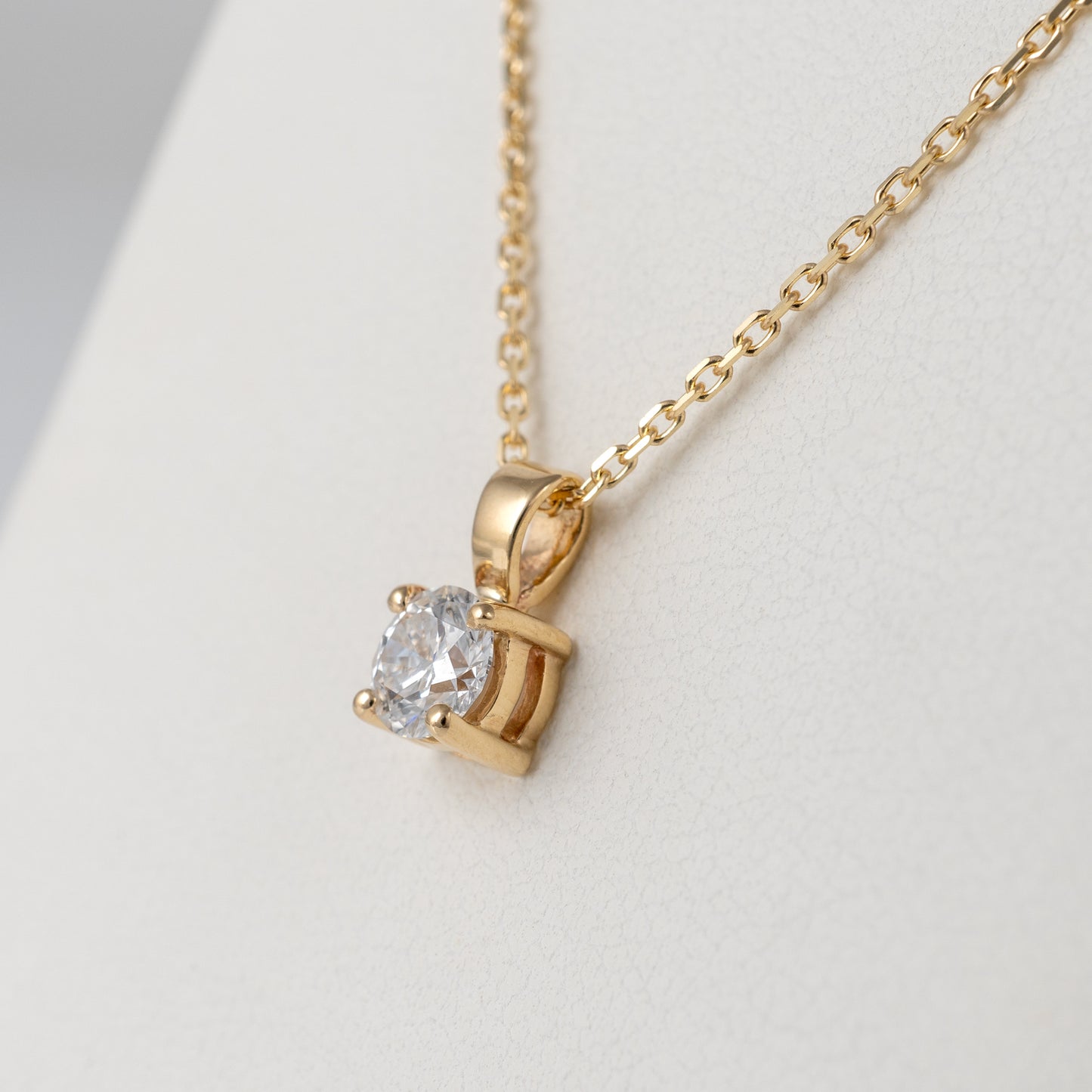 lab grown diamond necklace pendant yellow gold prong mount side view