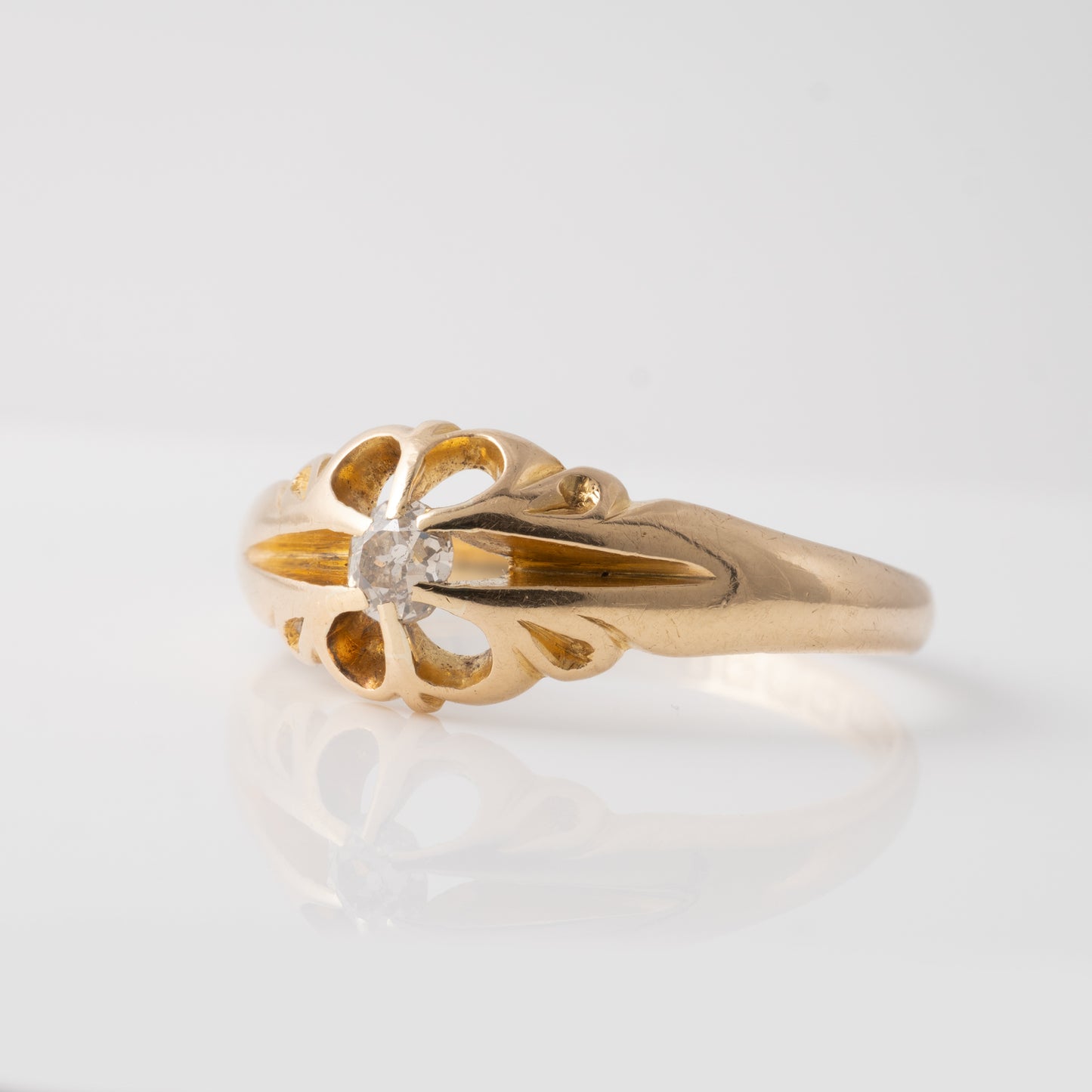 Mens vintage diamond solitaire ring side view in 18ct gold, featuring old-cut diamond by Hunters Fine Jewellery