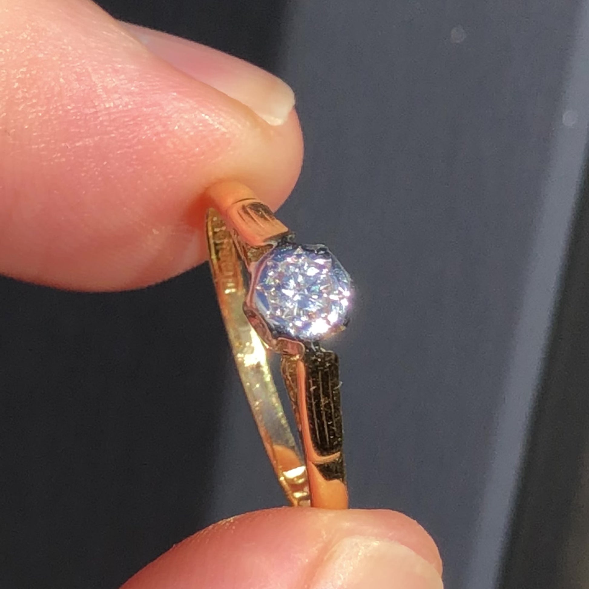 video showing sparkle vintage diamond solitaire engagement ring hunters fine jewellery uk