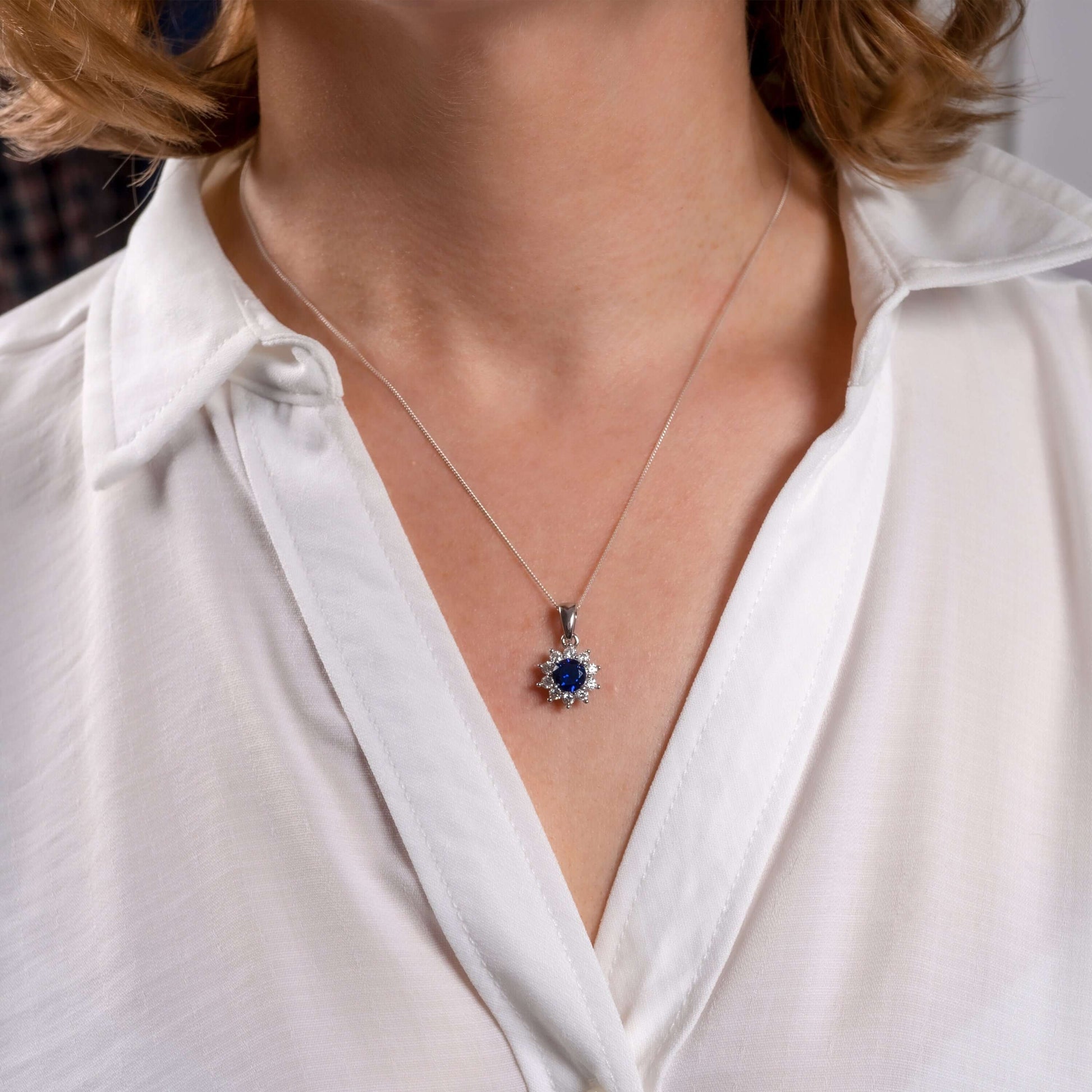 Sophisticated Silver Necklace Featuring Lab-Grown Sapphire