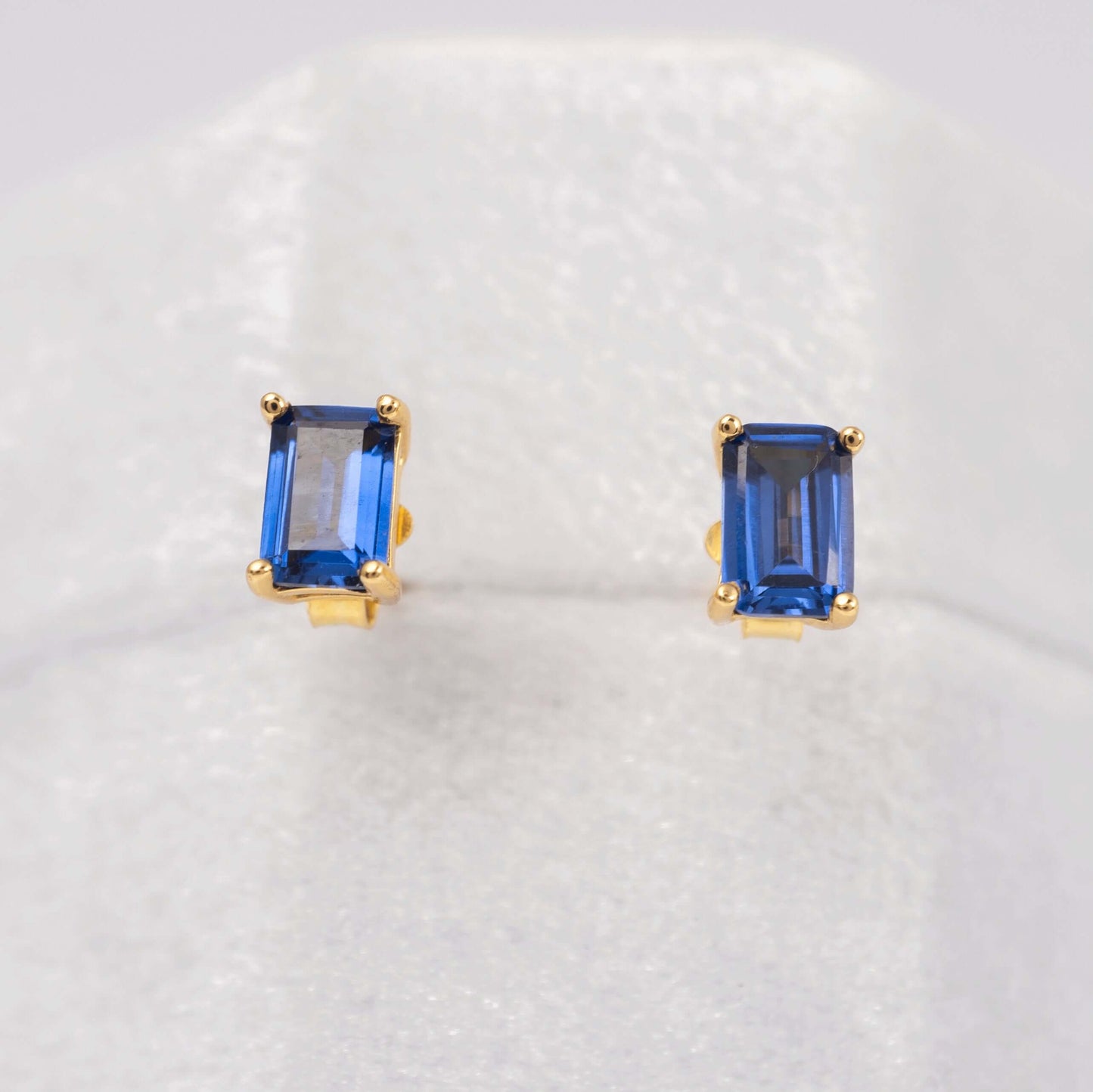 blue sapphire ear studs earrings