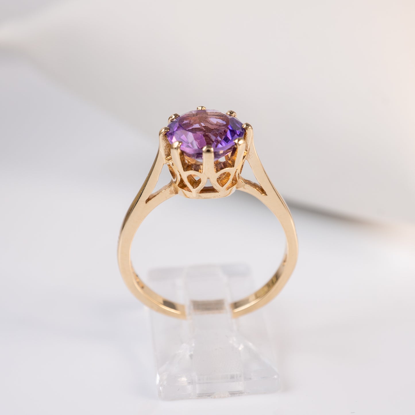 Angled-View-Vintage-Amethyst-Solitaire-Ring