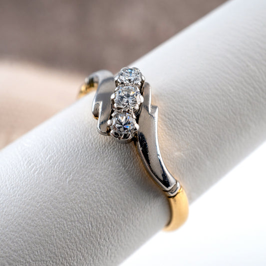 vintage three stone diamond ring gold side