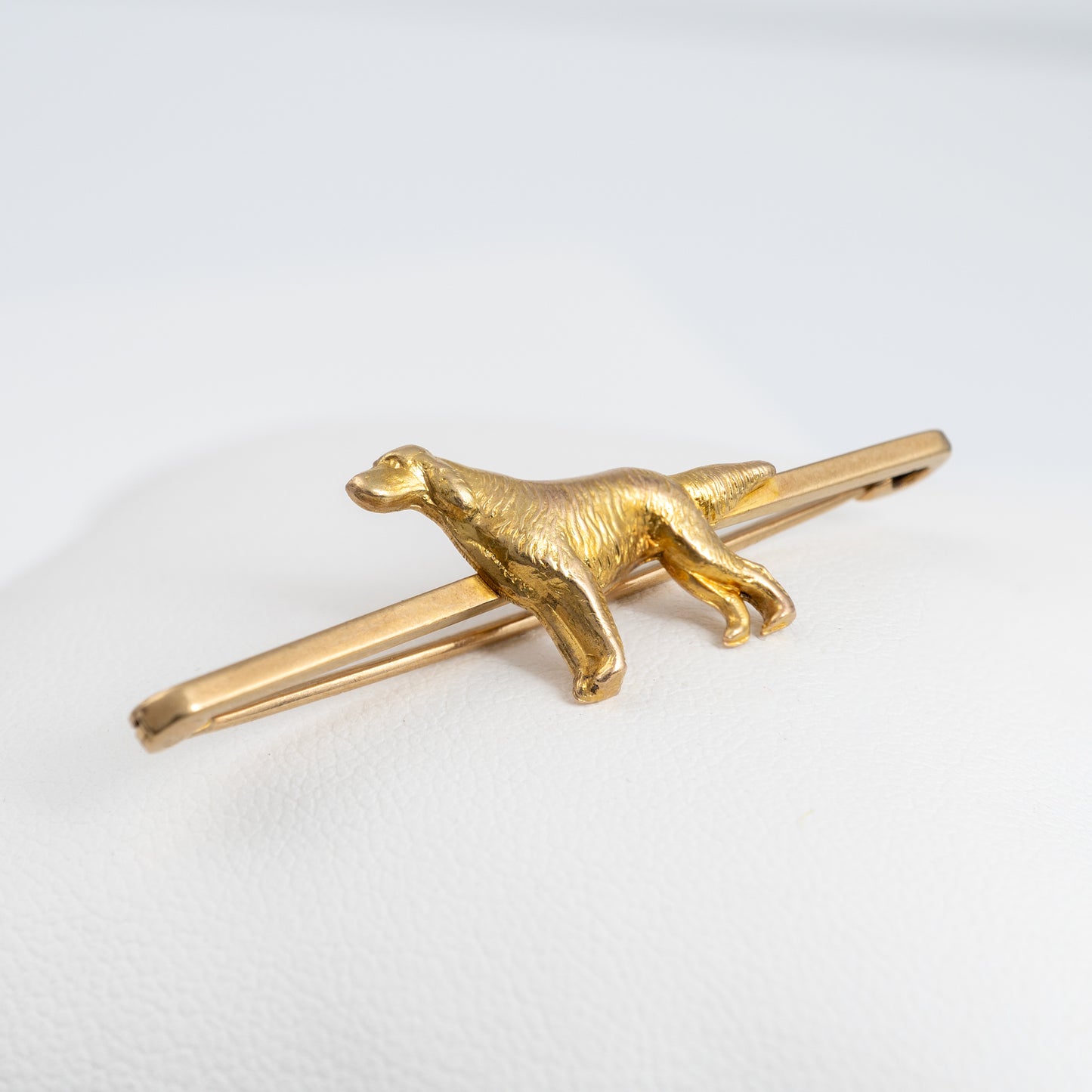 unisex dog brooch side view