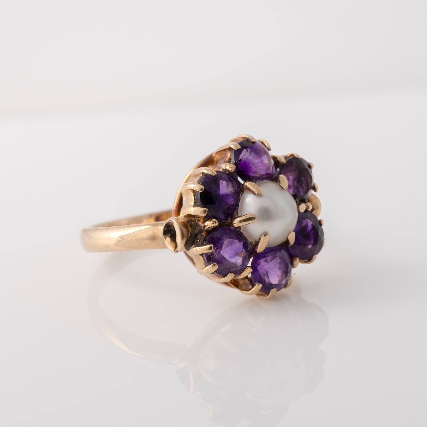 Vintage Amethyst Ring Gold – 1950s Floral Cluster with Pearl