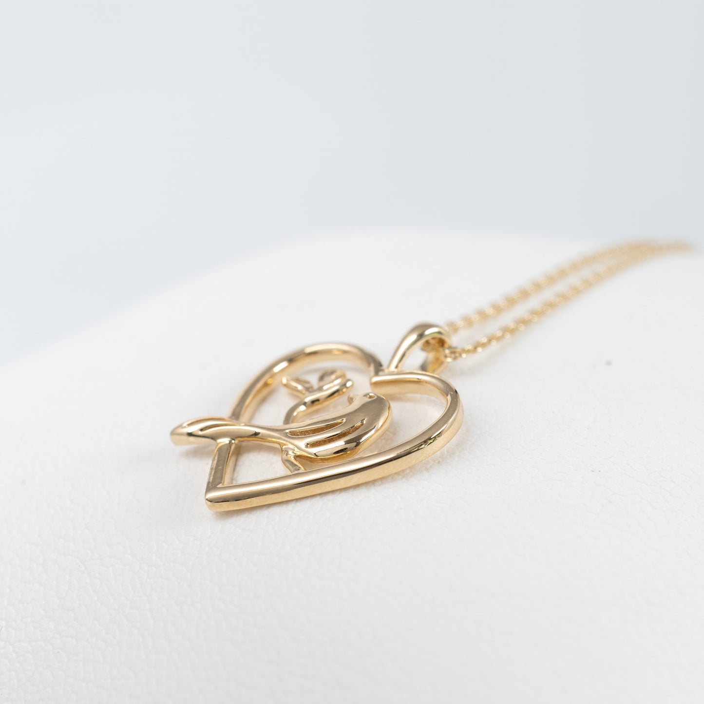 gold heart necklace hunters fine jewellery
