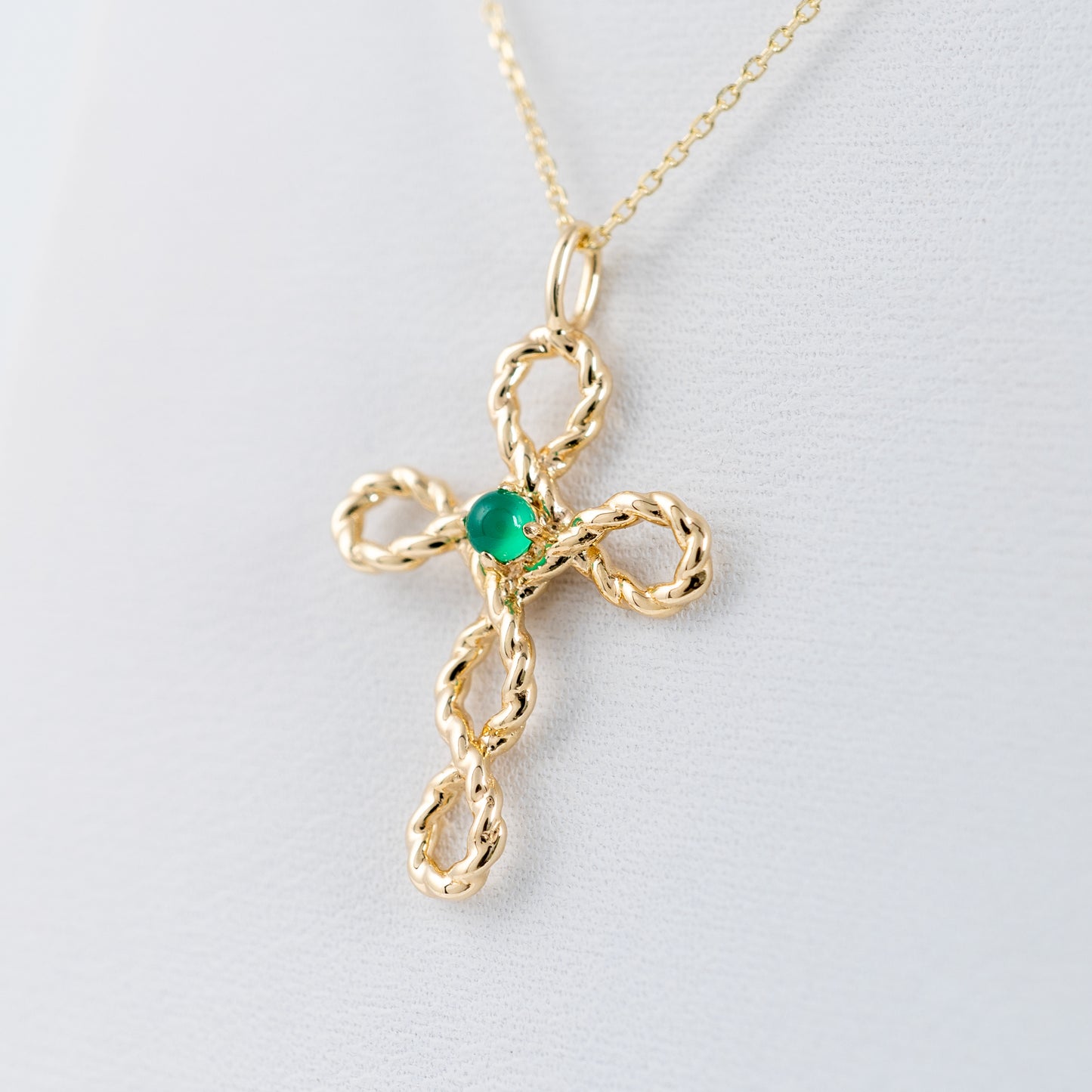 Hunters Fine Jewellery Gold Crucifix Cross with Green Onyx - 18-Inch Chain