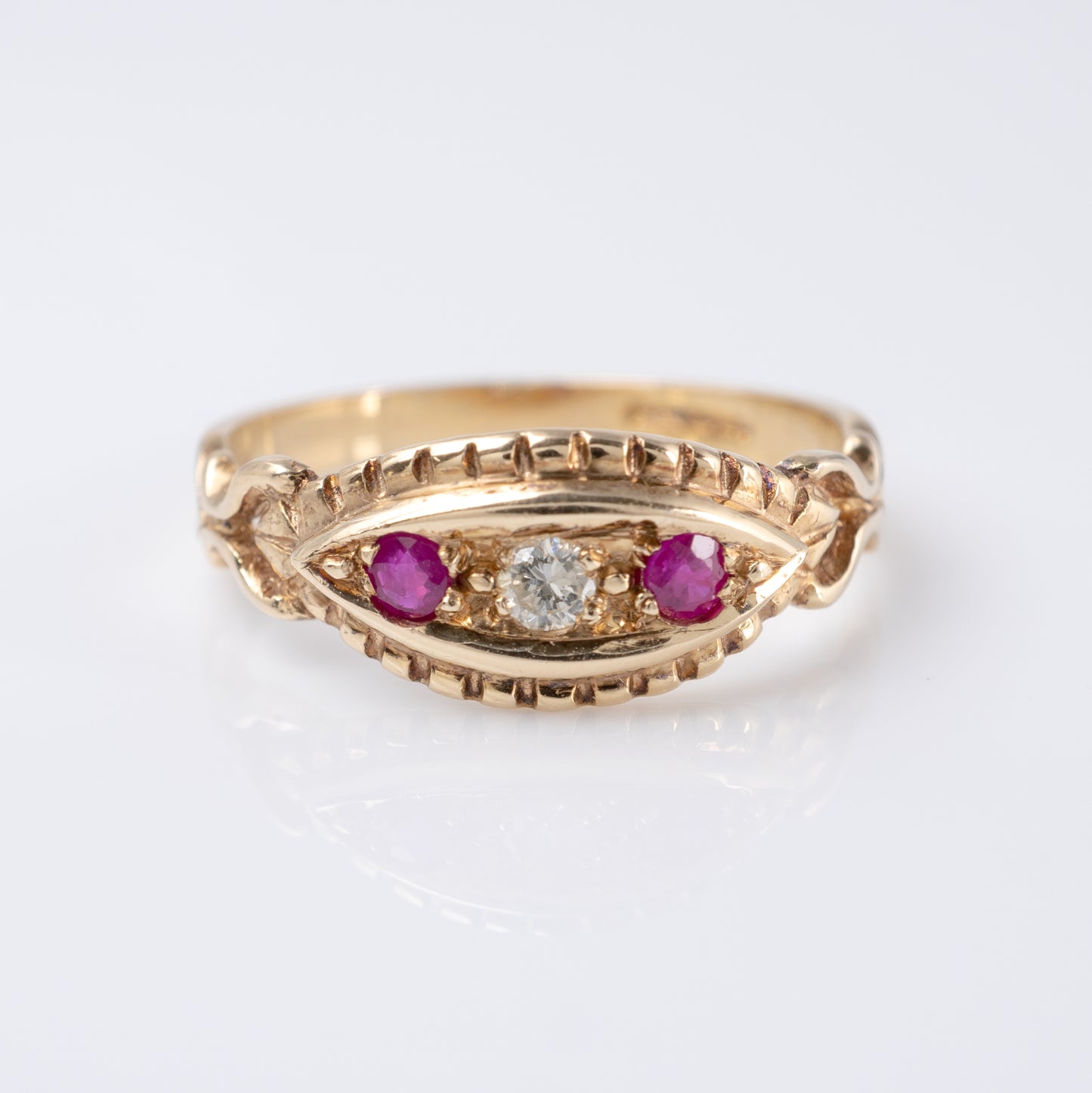 pre loved ring gold