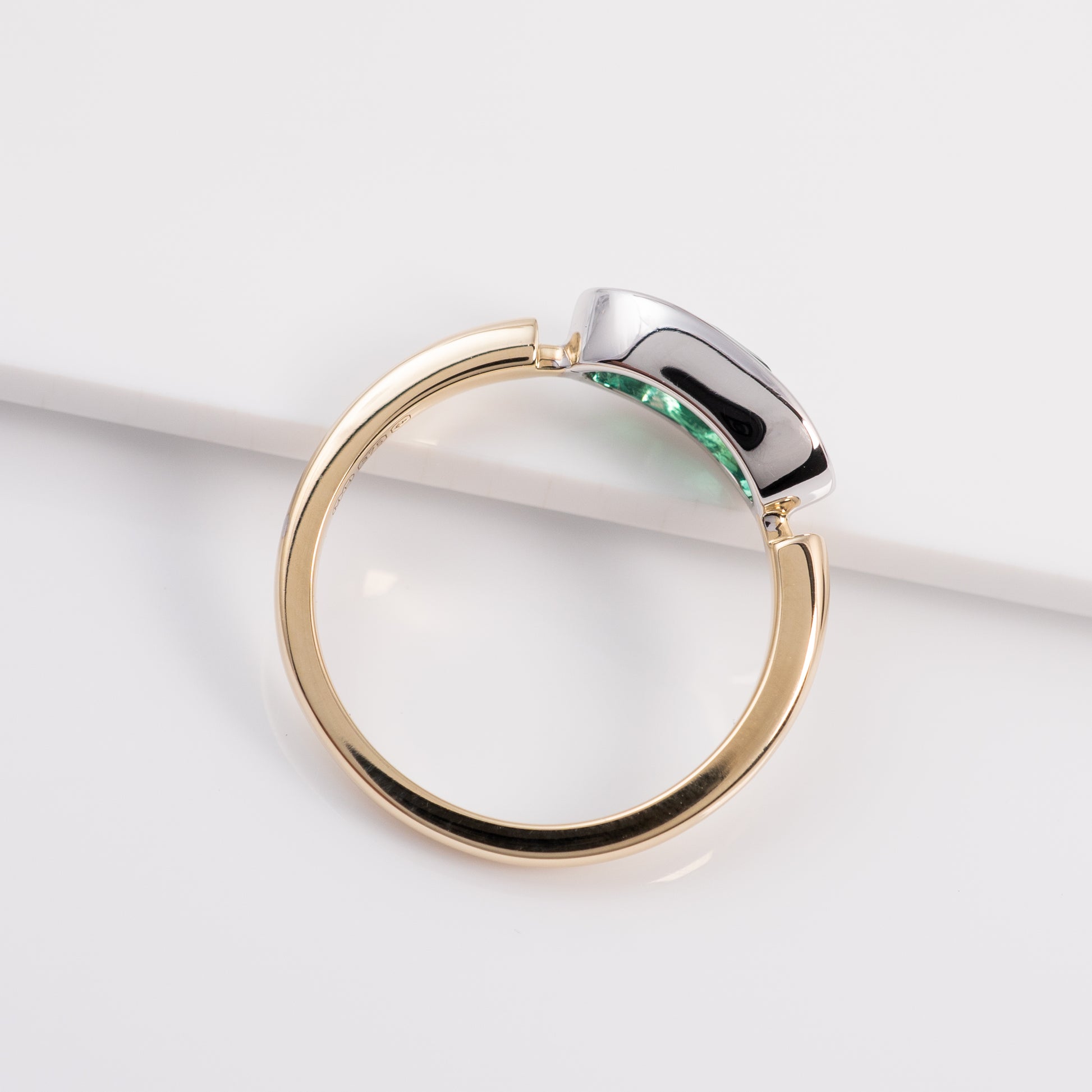 yellow gold shank white gold setting