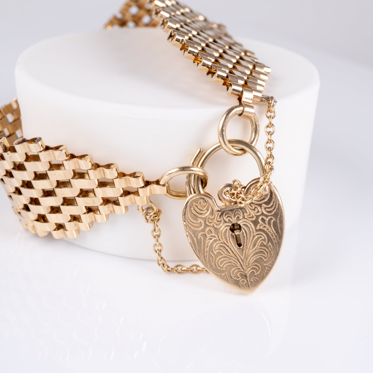 Vintage 9ct Yellow Gold Six Bar Padlock Gate Bracelet - Hunters Fine Jewellery