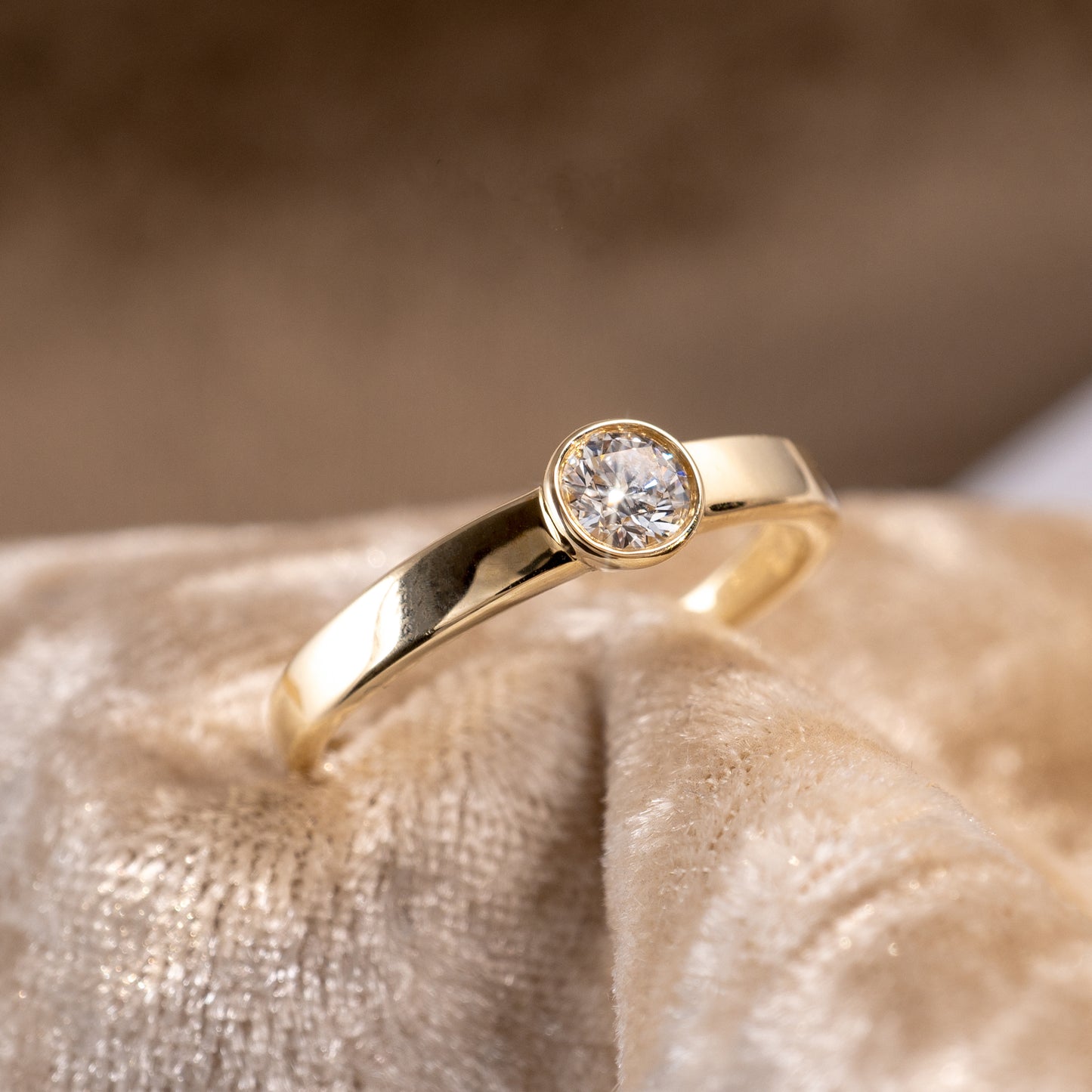 Hunters Fine Jewellery VS Lab Diamond Ring 375 Gold Full Hallmarks-Diamond Rings-Hunters Fine Jewellery