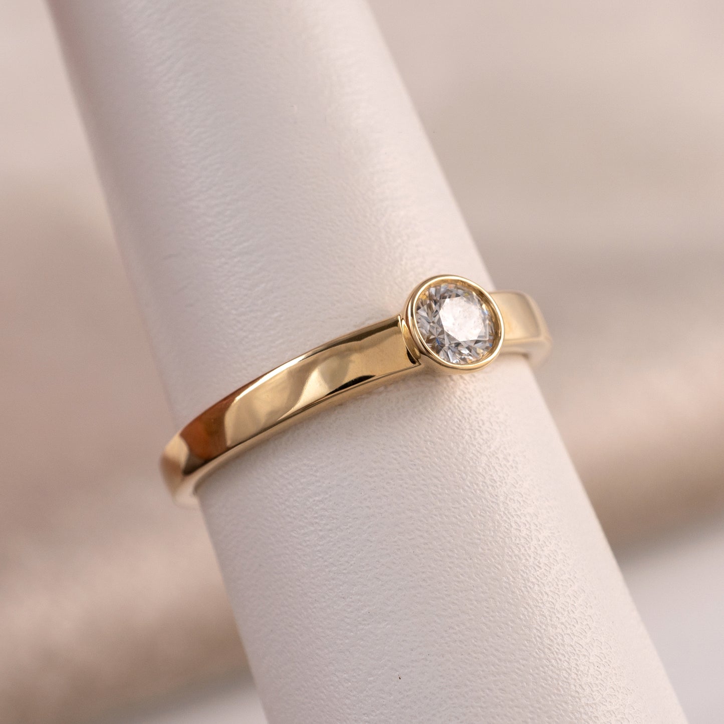 Hunters Fine Jewellery VS Lab Diamond Ring 375 Gold Full Hallmarks-Diamond Rings-Hunters Fine Jewellery