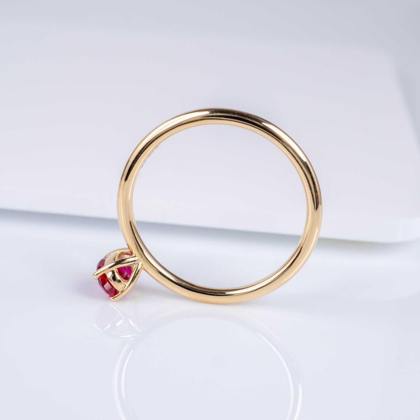 straight thin gold ring shank