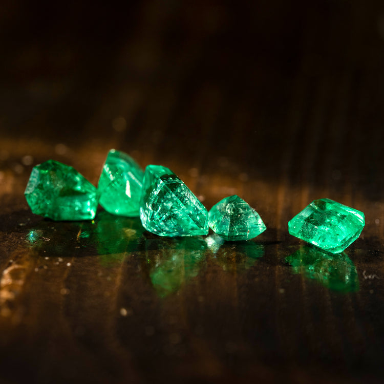 emerald gemstones for jewellery making uk
