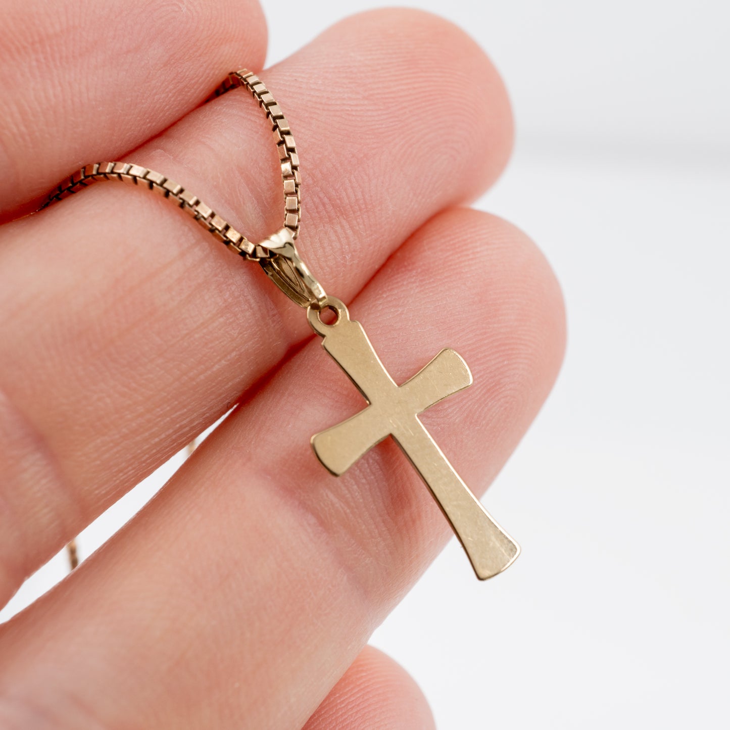 pre-owned gold cross necklace