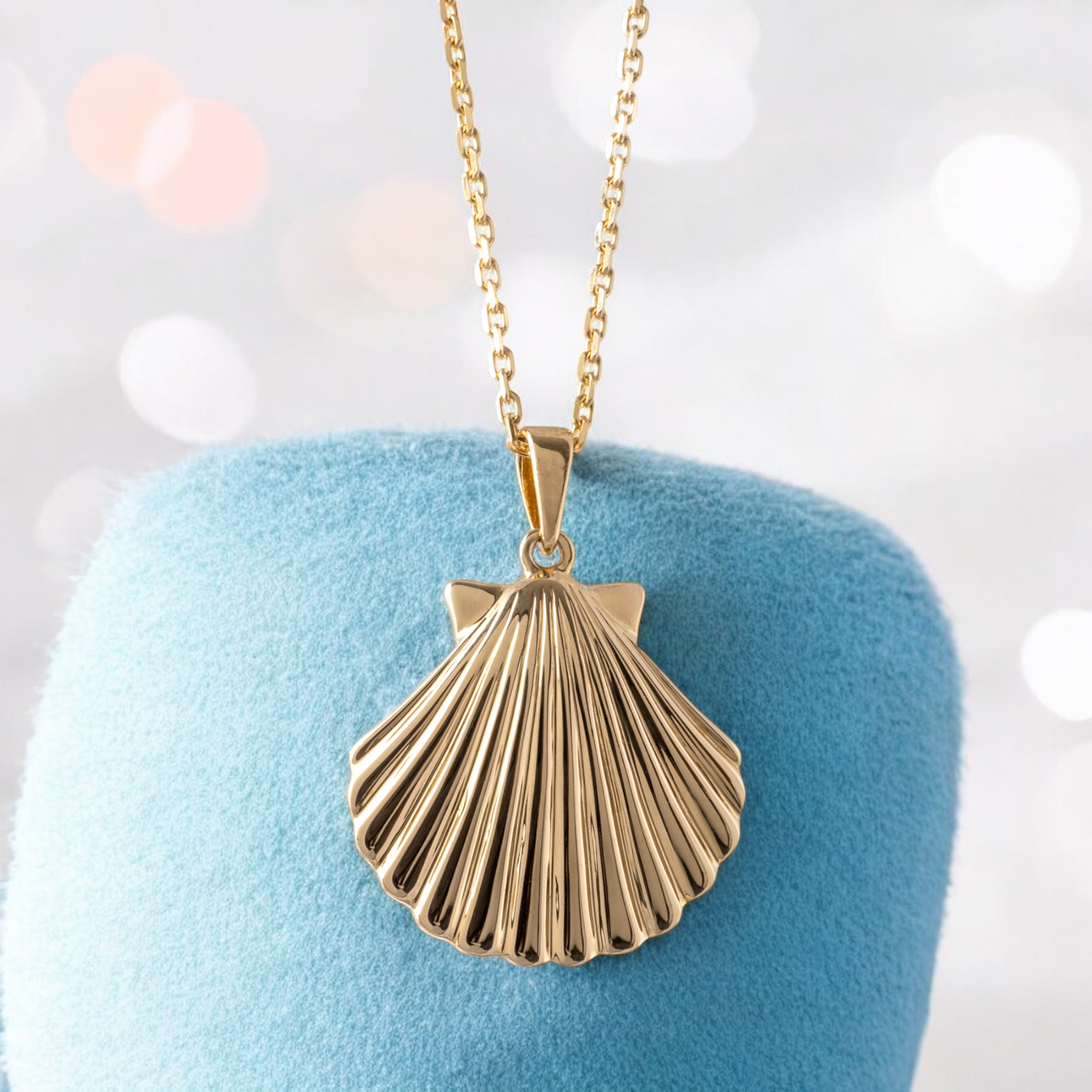 9ct Gold Scallop Shell Necklace in 375 Gold β Hallmarked