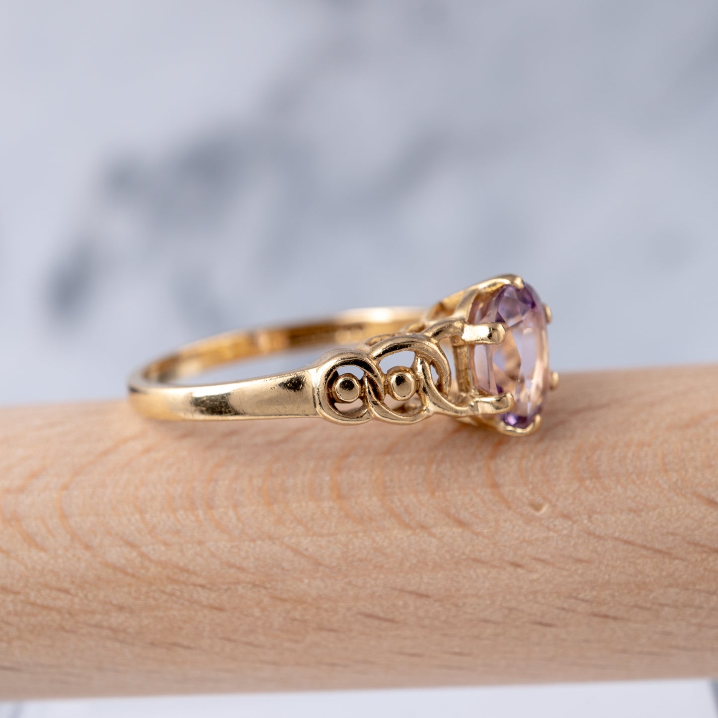 vintage amethyst ring yellow gold