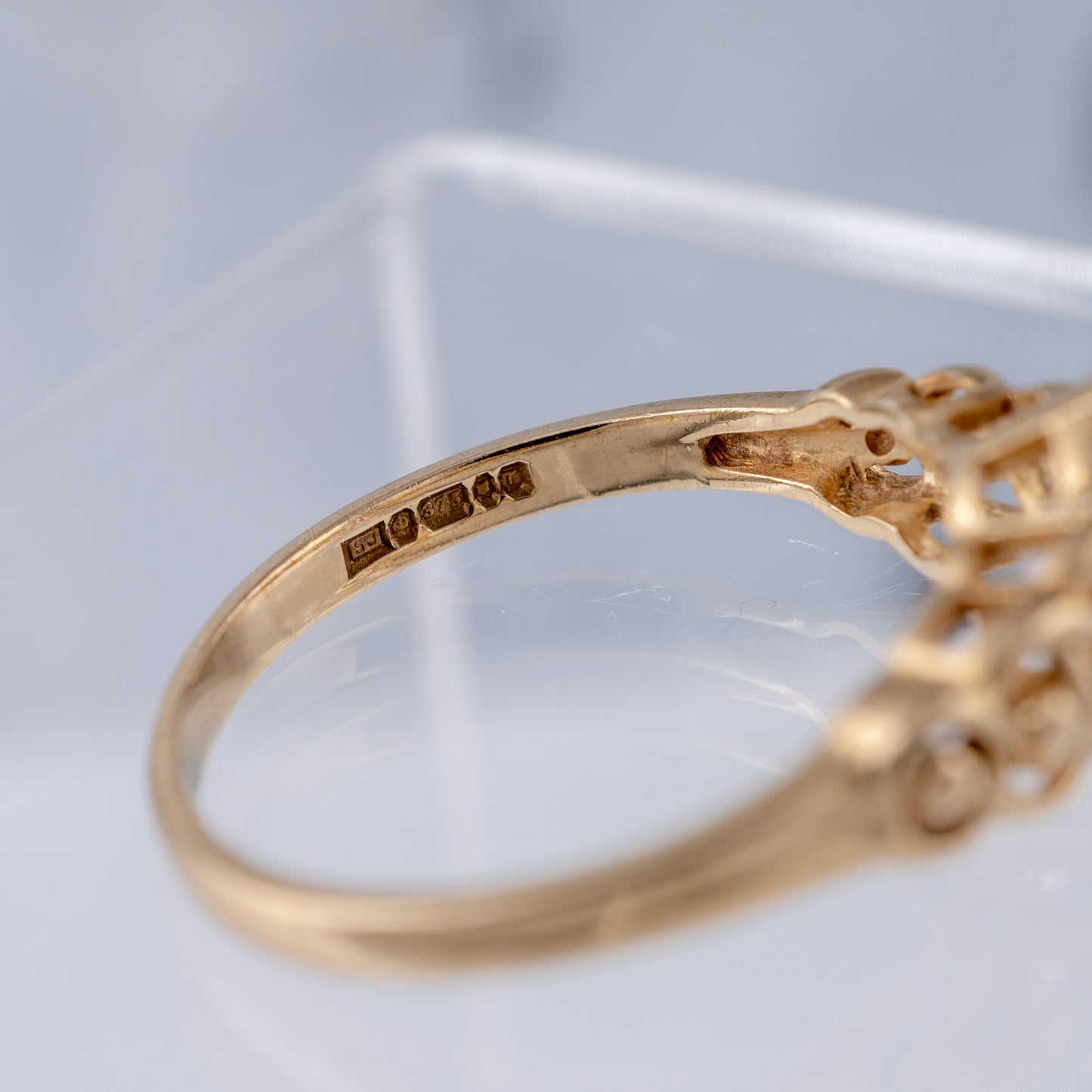 Vintage Pale Amethyst Dress Ring Size O, Gold Hallmarks 1993 - Hunters Fine Jewellery