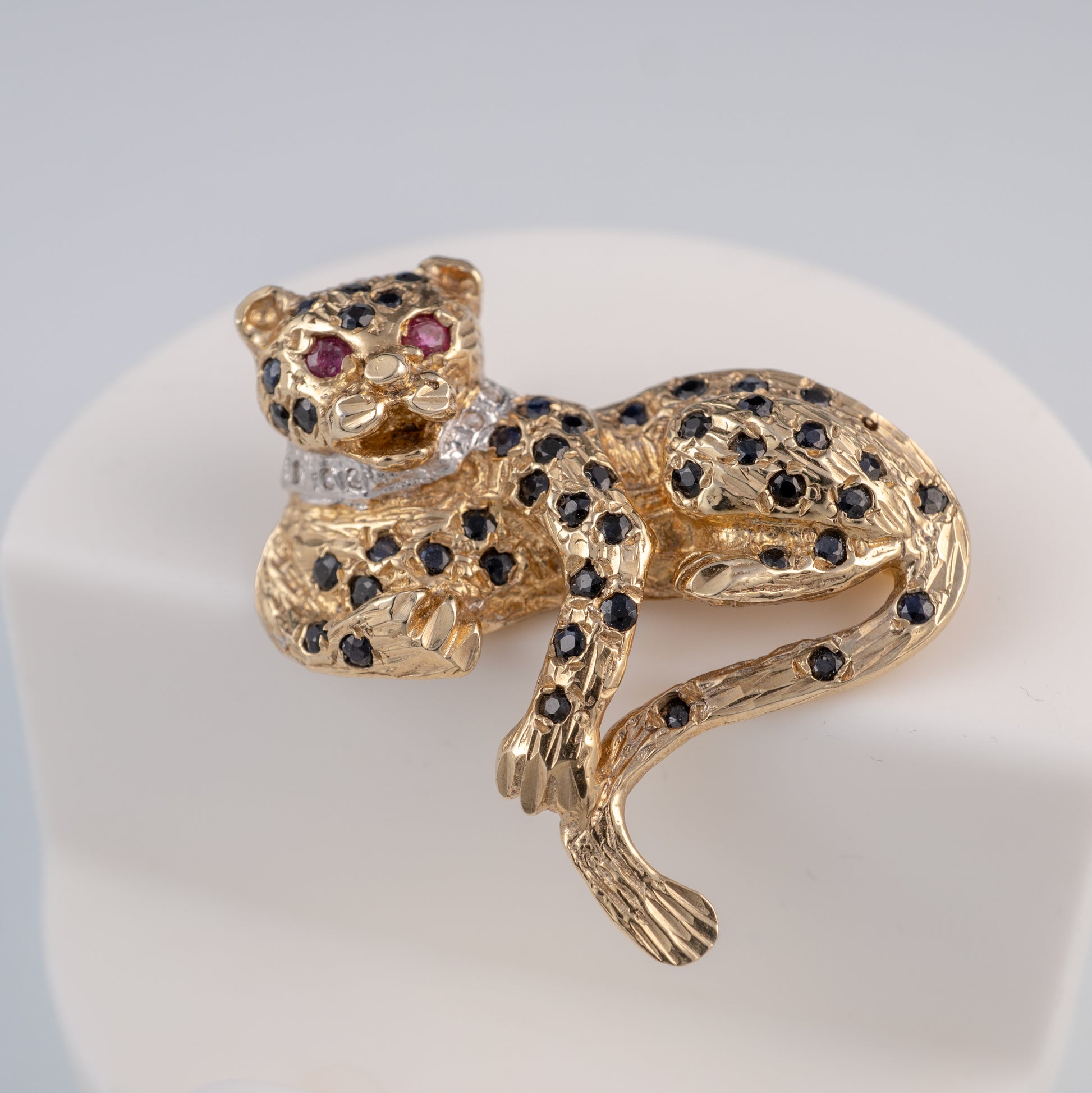 Vintage 9ct Gold Gemstone Precious Decorated Big Cat Brooch Pin - Hunters Fine Jewellery