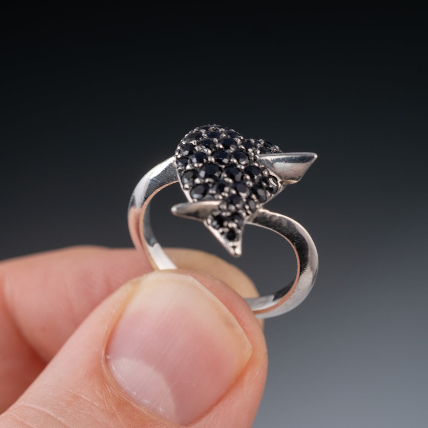 Shaun Leane 'Hook My Heart' Ring Silver & Black Spinel - Hunters Fine Jewellery