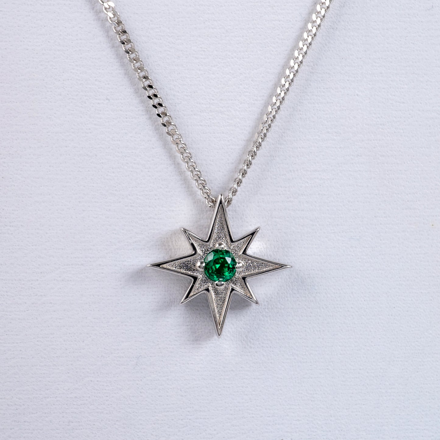 Celestial Star Necklace: 925 Silver North Star Pendant + Adjustable Curb Chain (40-45cm)