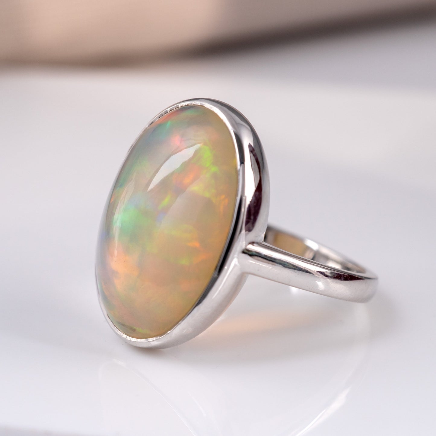 Rainbow Opal Solitaire Ring 18k White Gold Hallmarked - Hunters Fine Jewellery