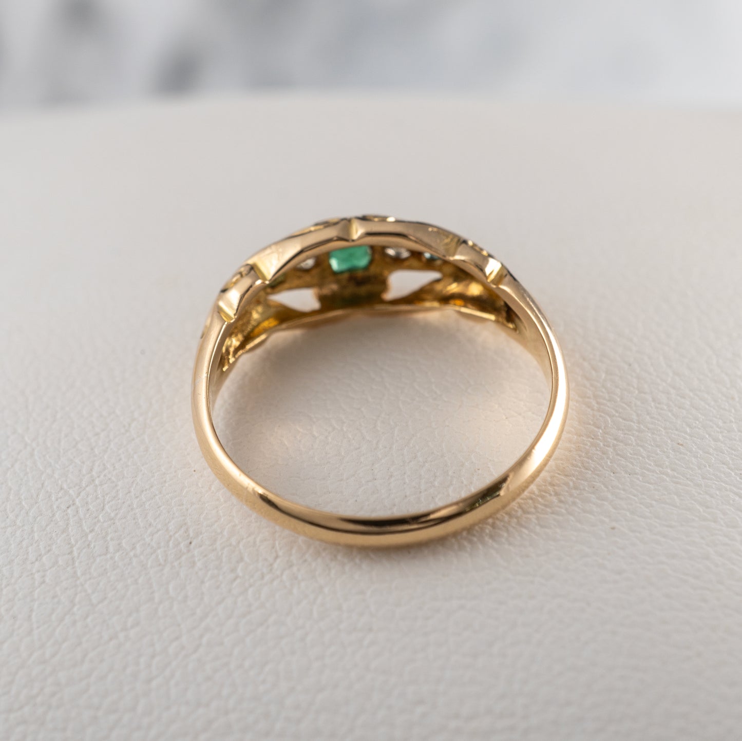 Antique Emerald Diamond Ring 18ct Gold