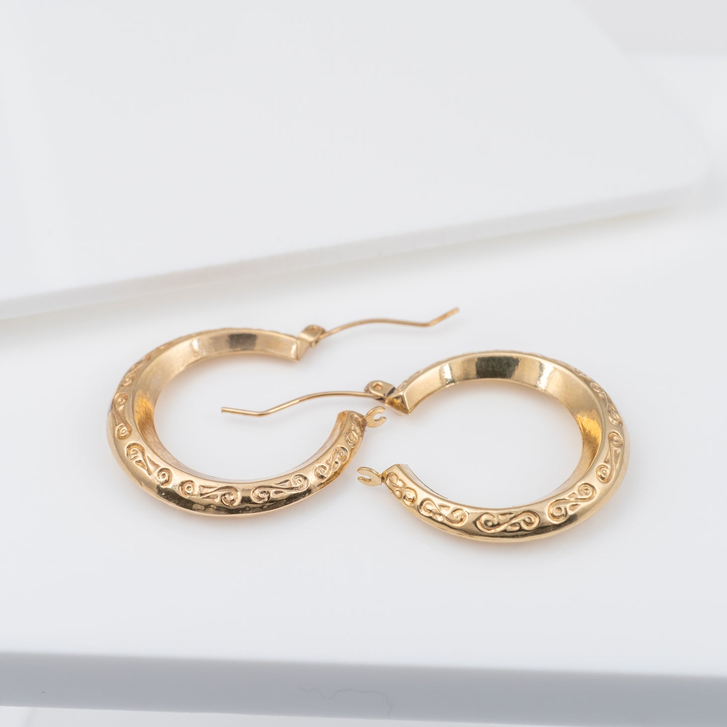 Pre-Owned 9ct Gold Round Hoop Lever Back Earrings