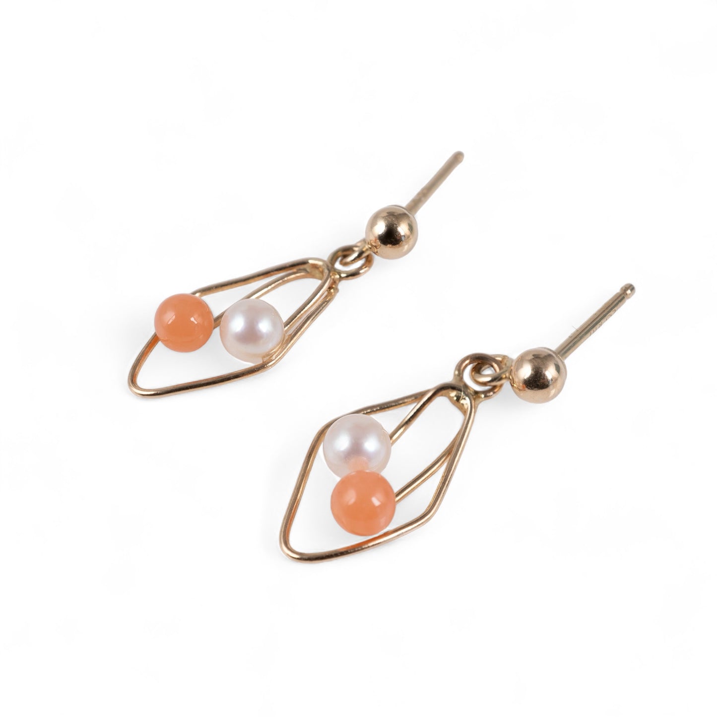 Dangle earrings gold pearl coral 