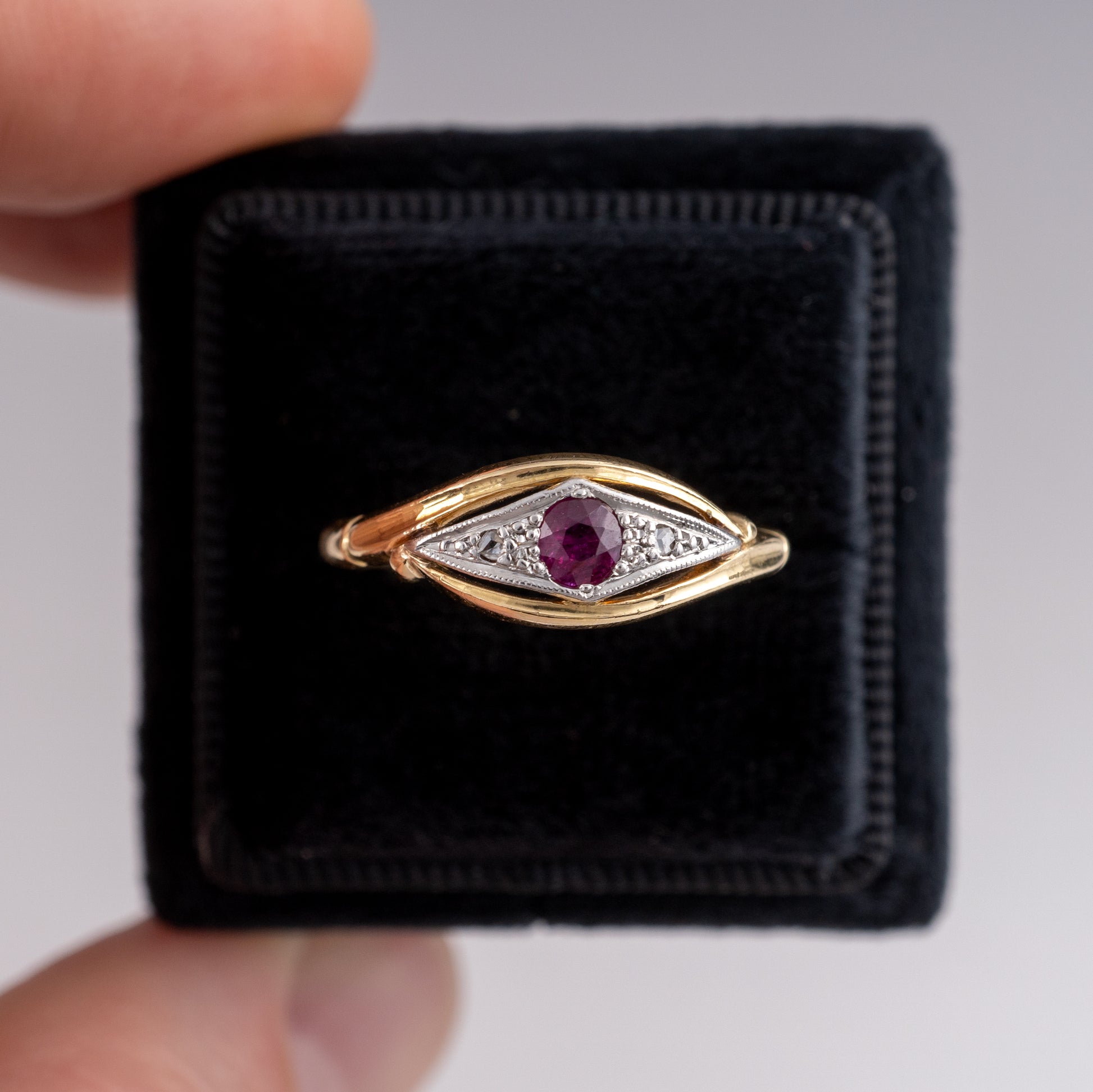18ct Gold Platinum Ruby Diamond Ring Size P - Hunters Fine Jewellery