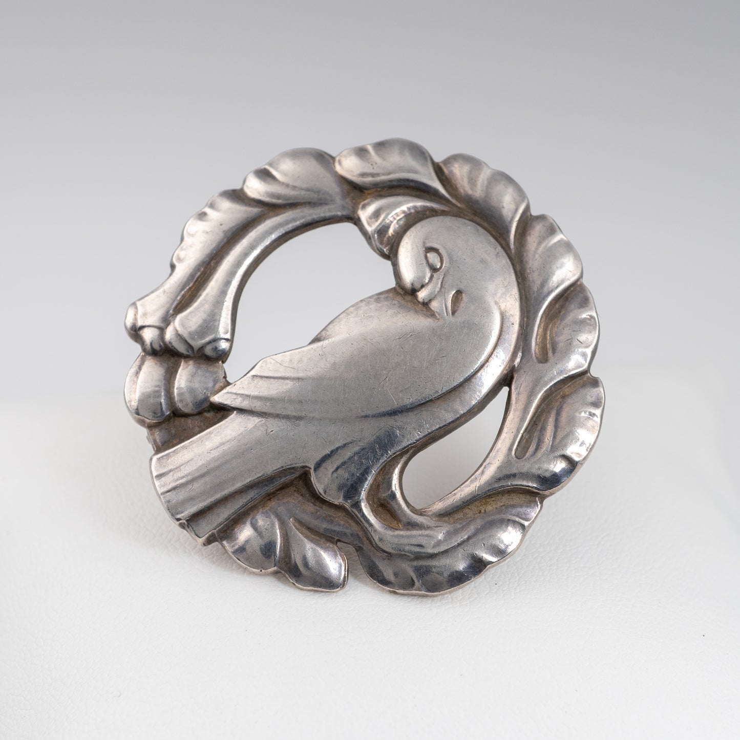 Vintage Georg Jensen Circular Bird  Brooch Design 123 by Kristian Mohl-Hansen