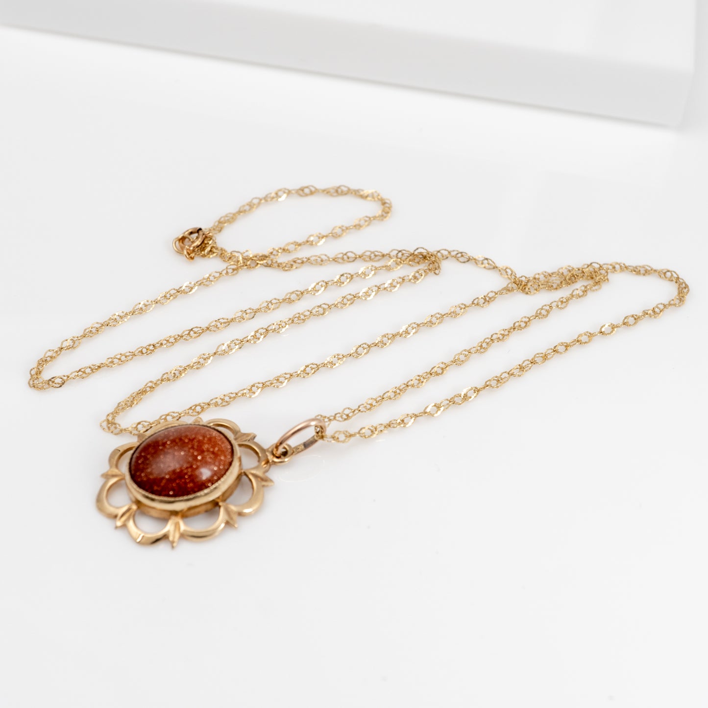 9ct Yellow Gold Necklace Featuring Goldstone Crystal