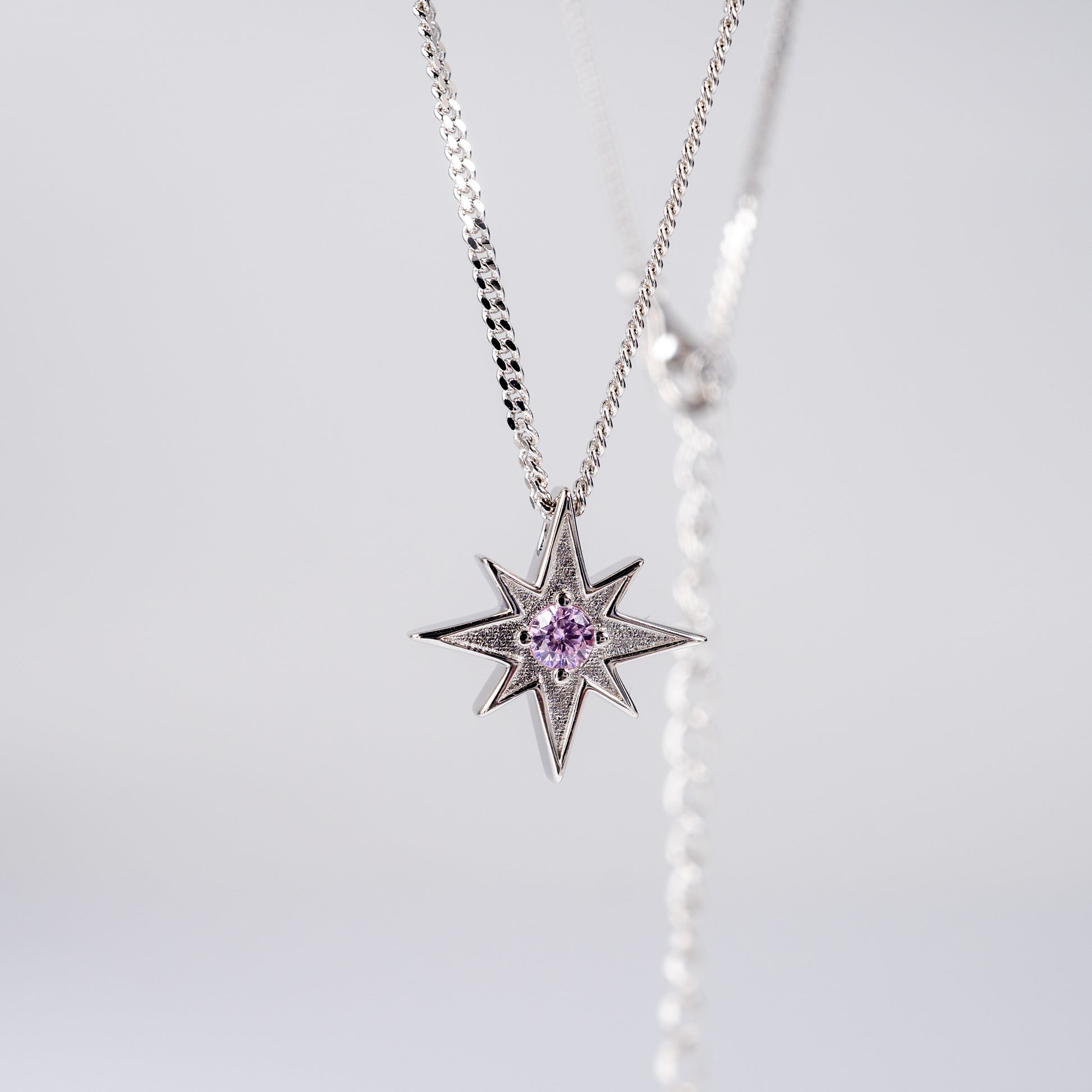 Pink North Star pendant with adjustable silver chain – detail view