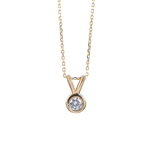 Lab-grown diamond pendant necklace in 9ct yellow gold with round 3mm diamond