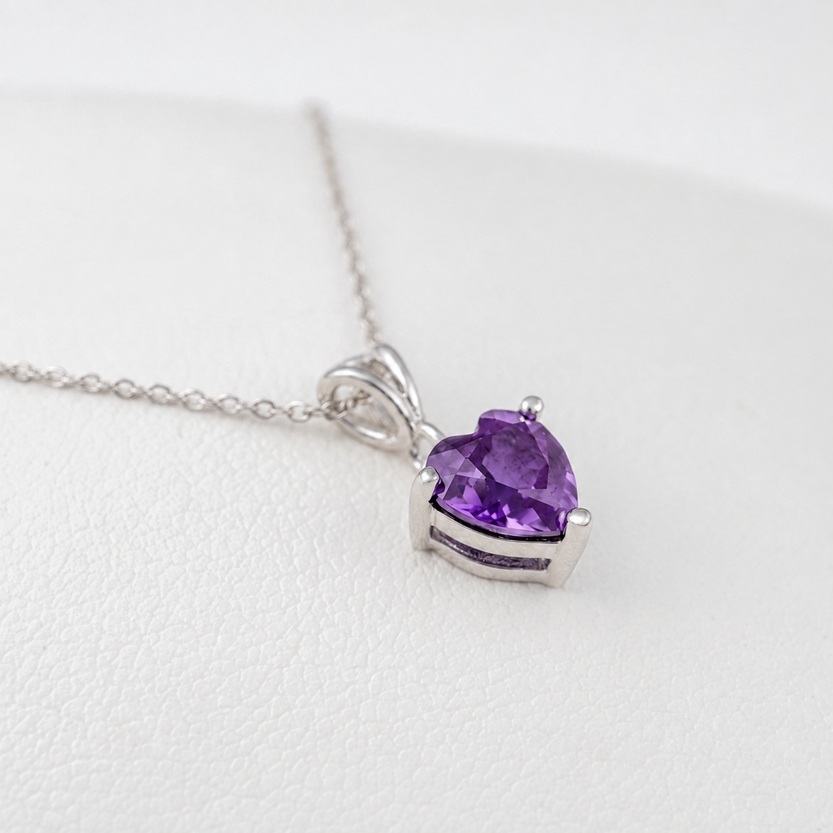 amethyst heart necklace silver side view 