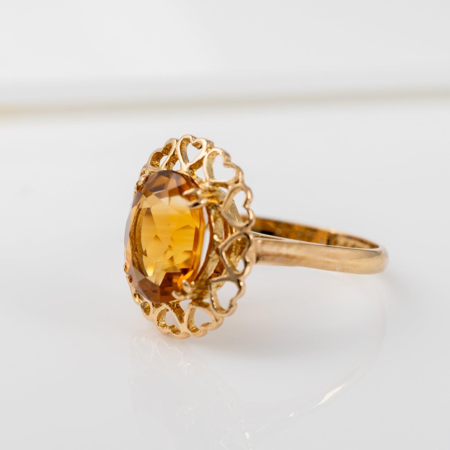 citrine ring 9ct gold side view 