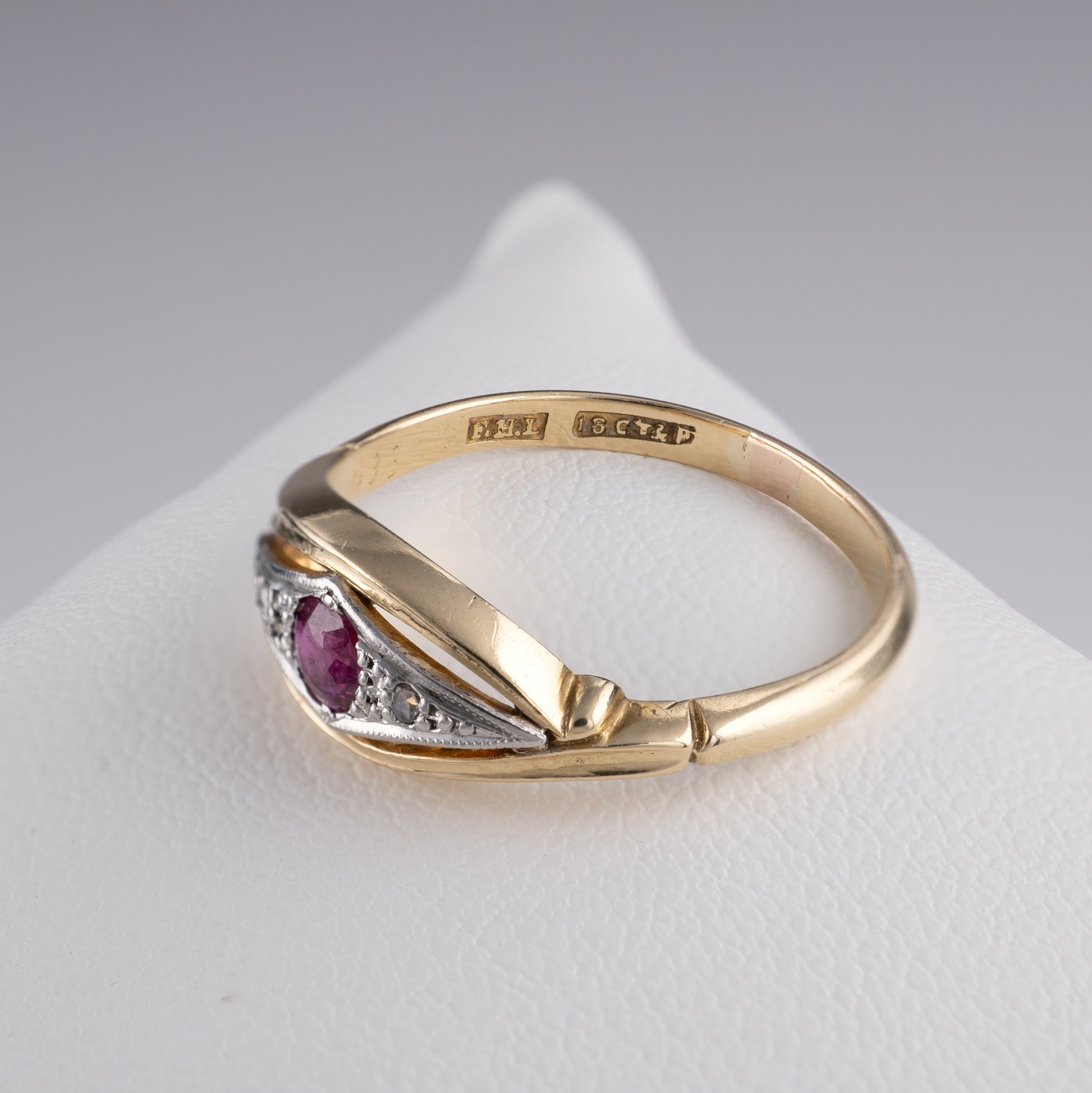 18ct Gold Platinum Ruby Diamond Ring Size P - Hunters Fine Jewellery