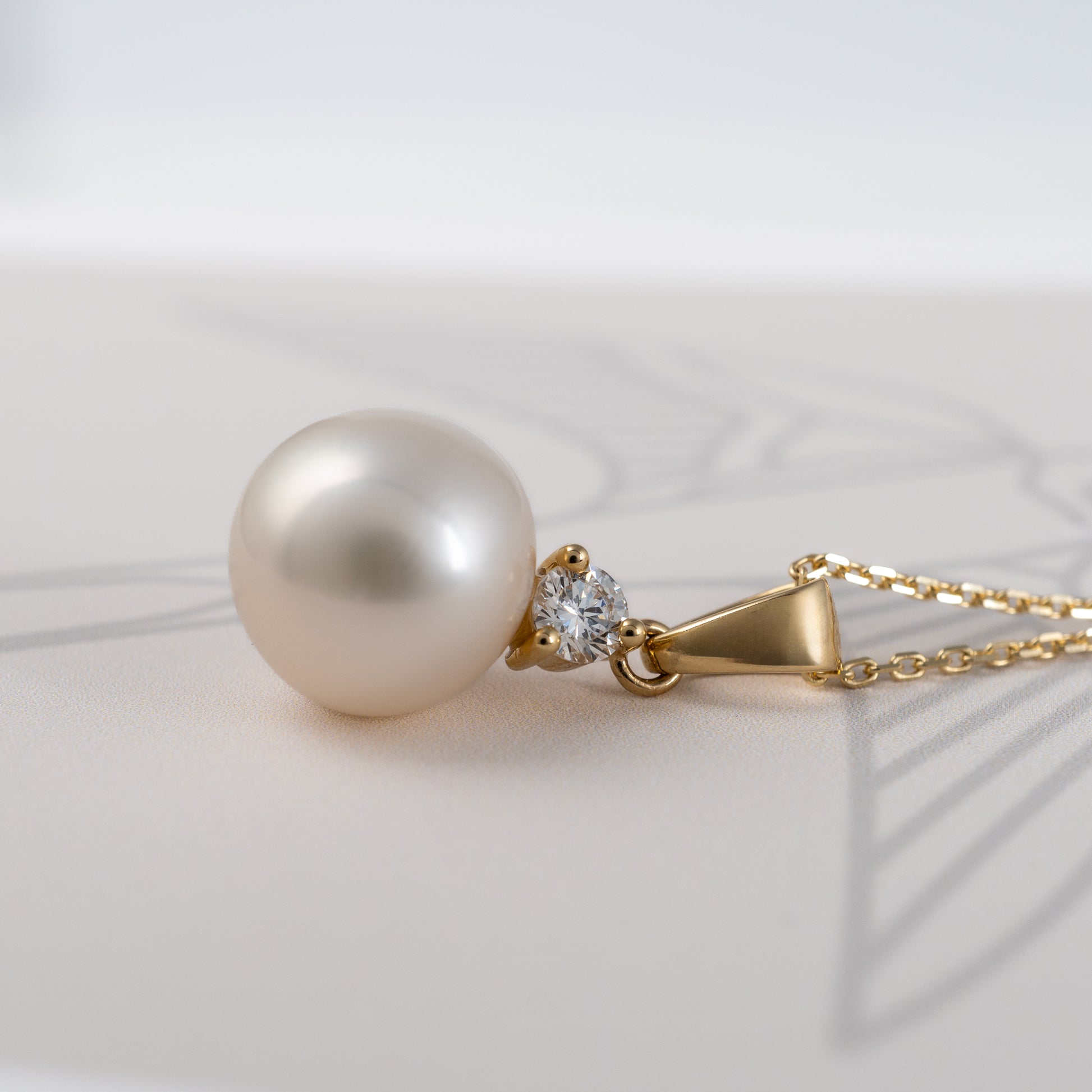 10mm pearl necklace with diamond sinle bale