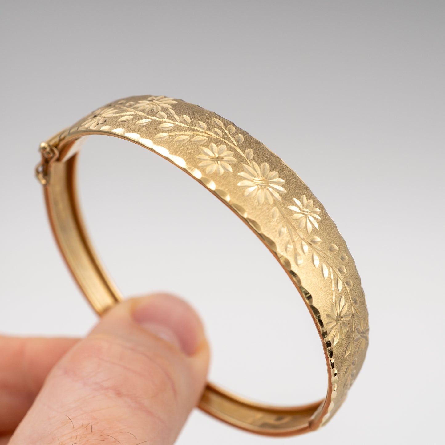 9ct Yellow Gold Bangle for Women with Diamond Cut Detailing