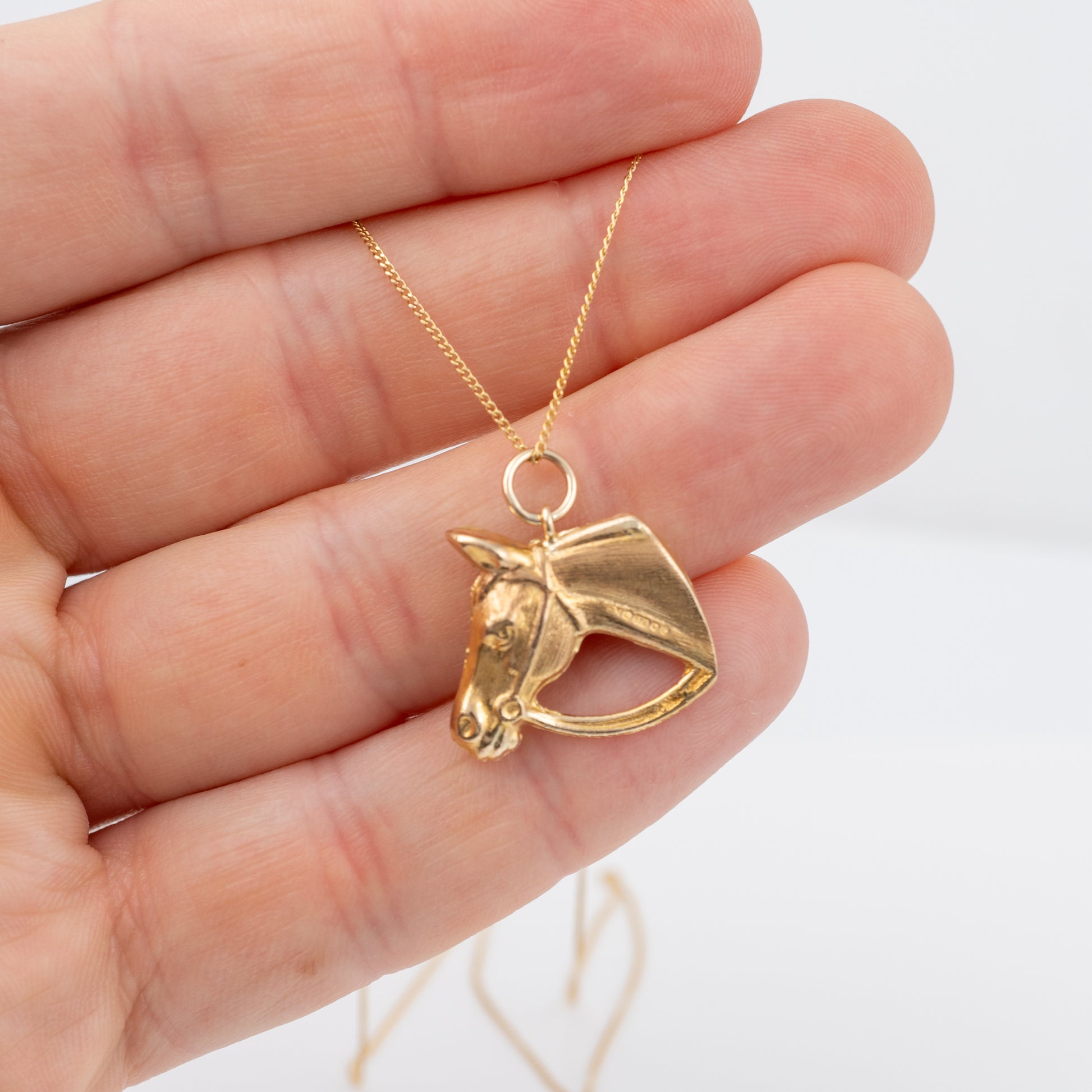 horse gifts 9ct gold horse necklace