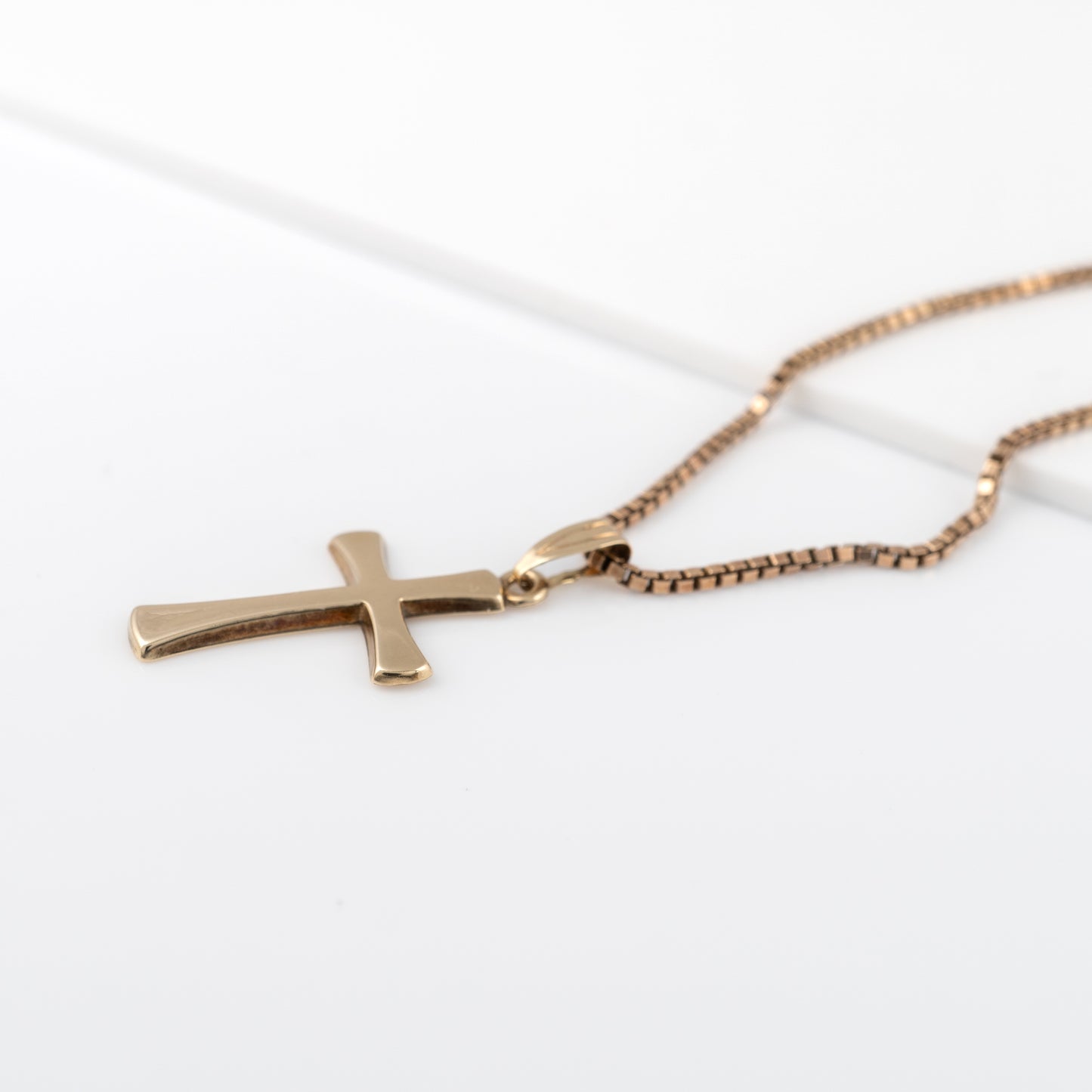 gold cross necklace with chain hunters fine jewellery